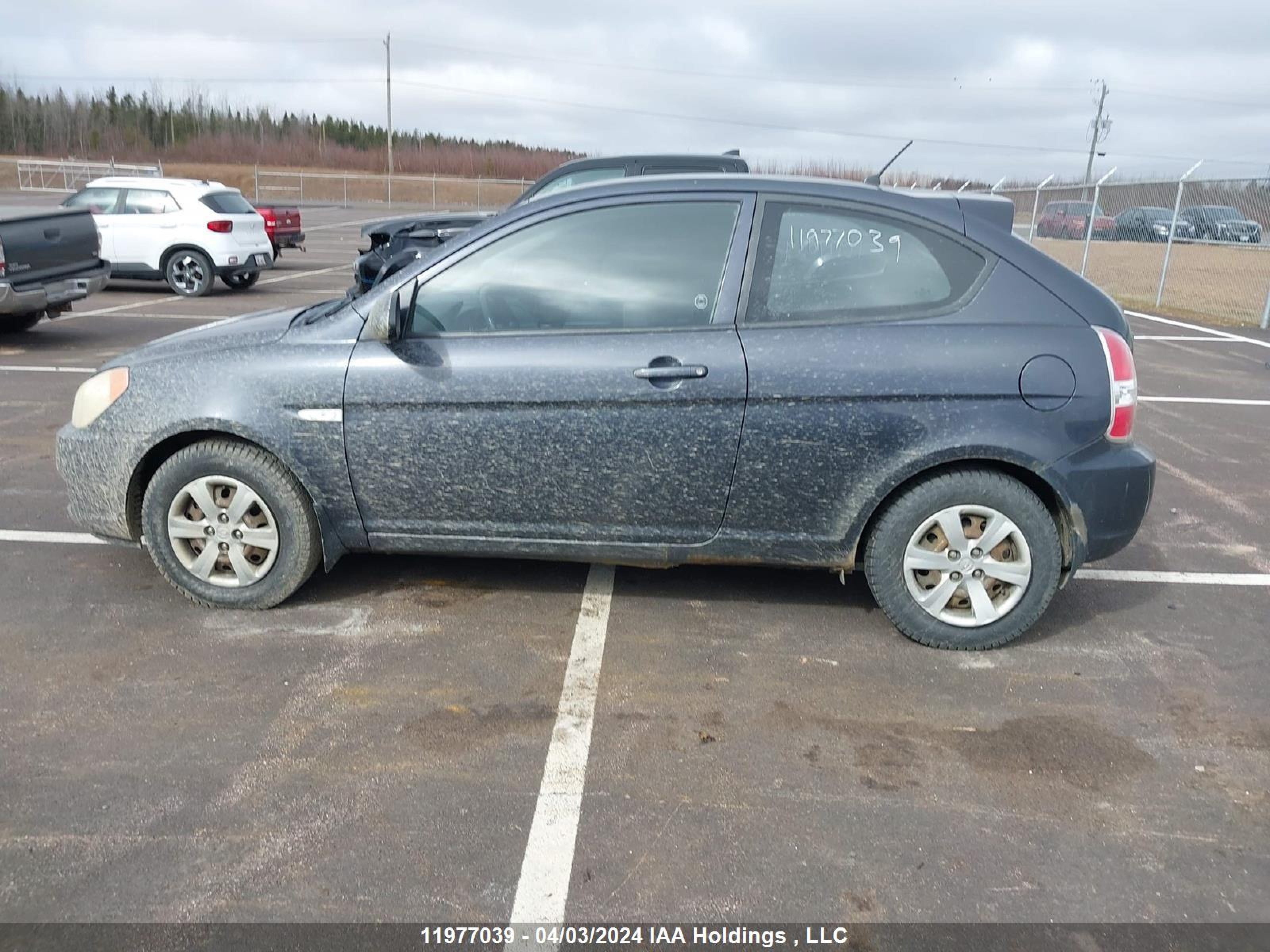 Photo 13 VIN: KMHCN35C58U061606 - HYUNDAI ACCENT 