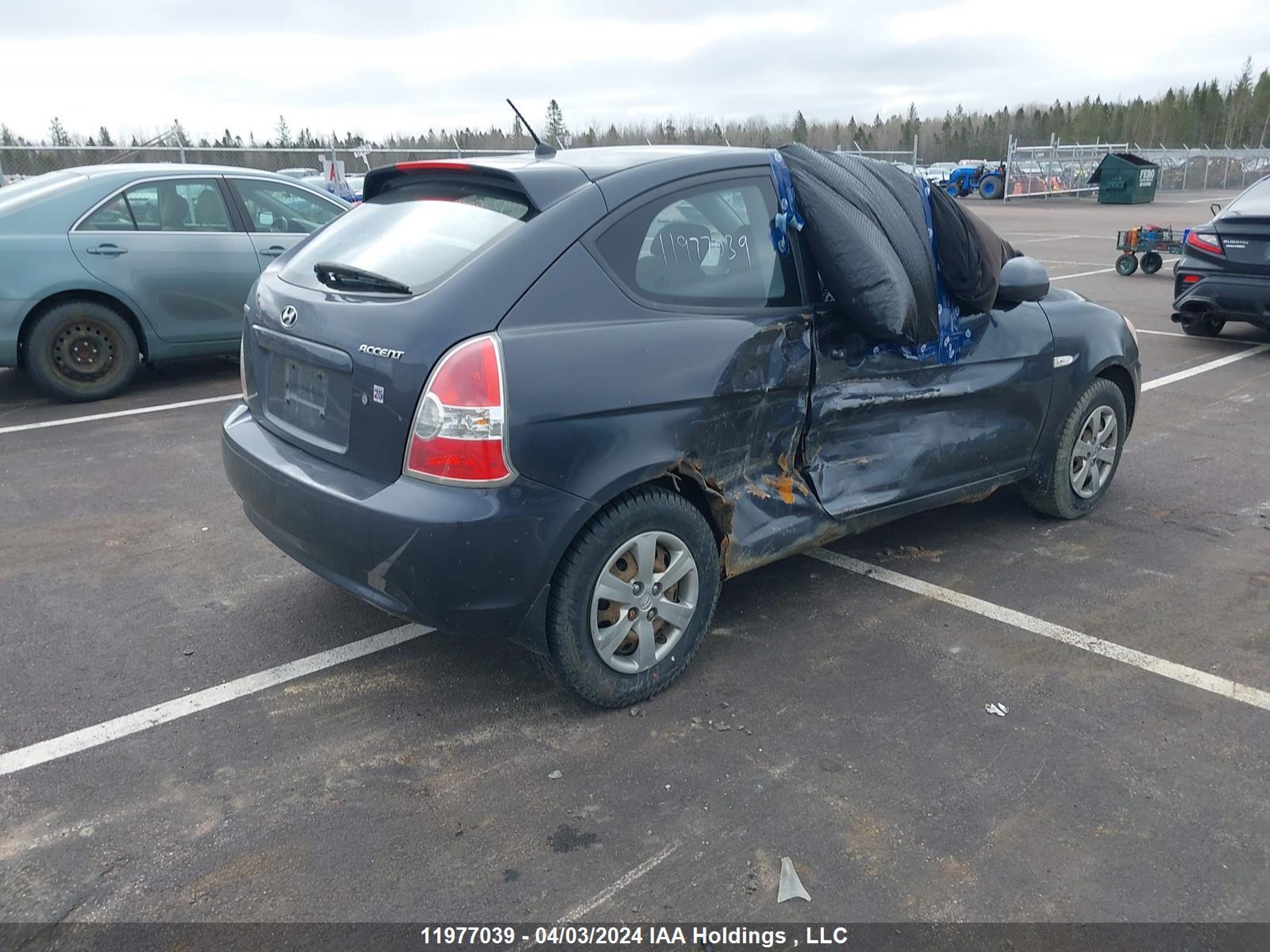 Photo 3 VIN: KMHCN35C58U061606 - HYUNDAI ACCENT 