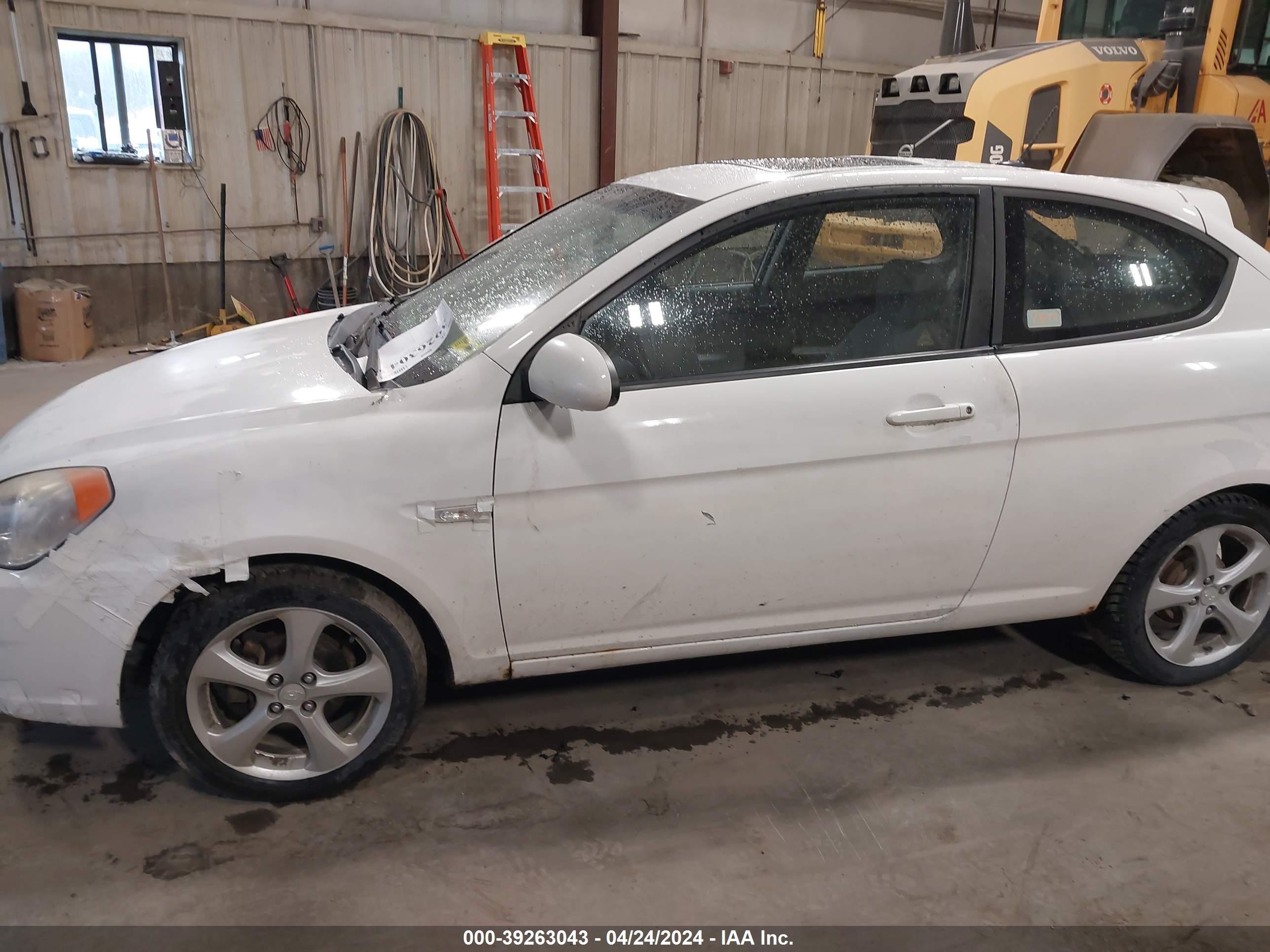 Photo 13 VIN: KMHCN36C09U126281 - HYUNDAI ACCENT 