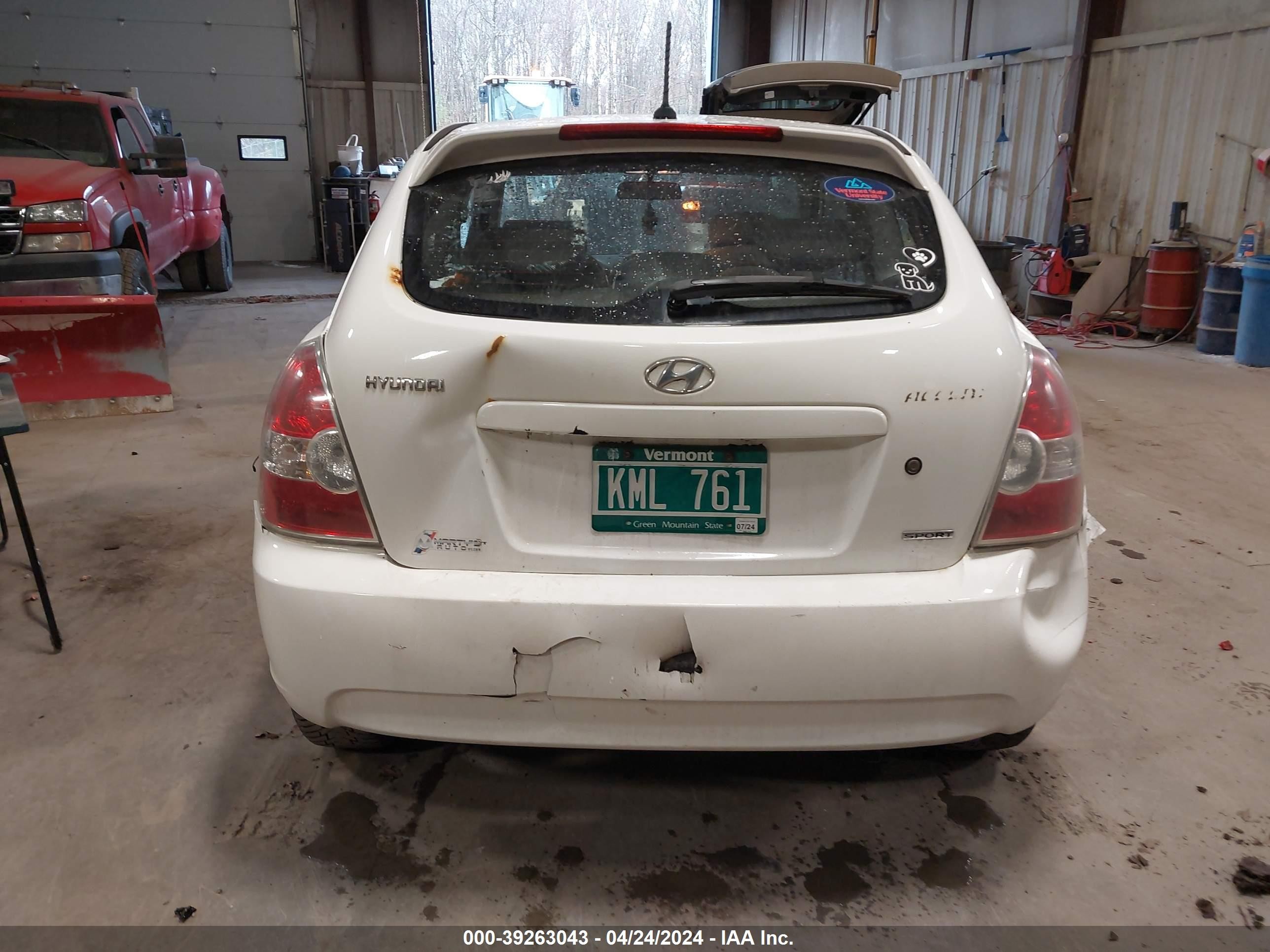 Photo 15 VIN: KMHCN36C09U126281 - HYUNDAI ACCENT 