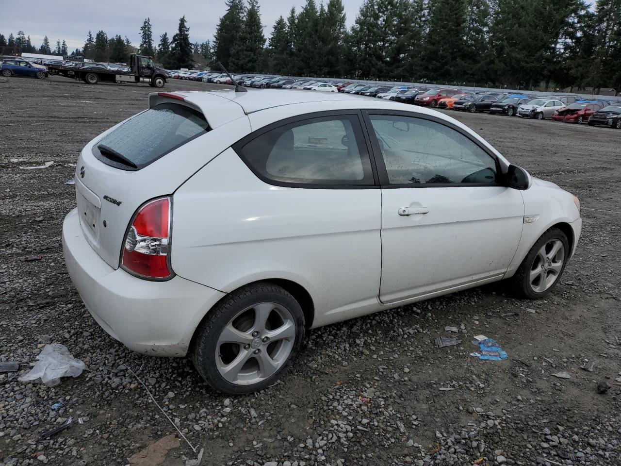 Photo 2 VIN: KMHCN36CX8U071630 - HYUNDAI ACCENT 