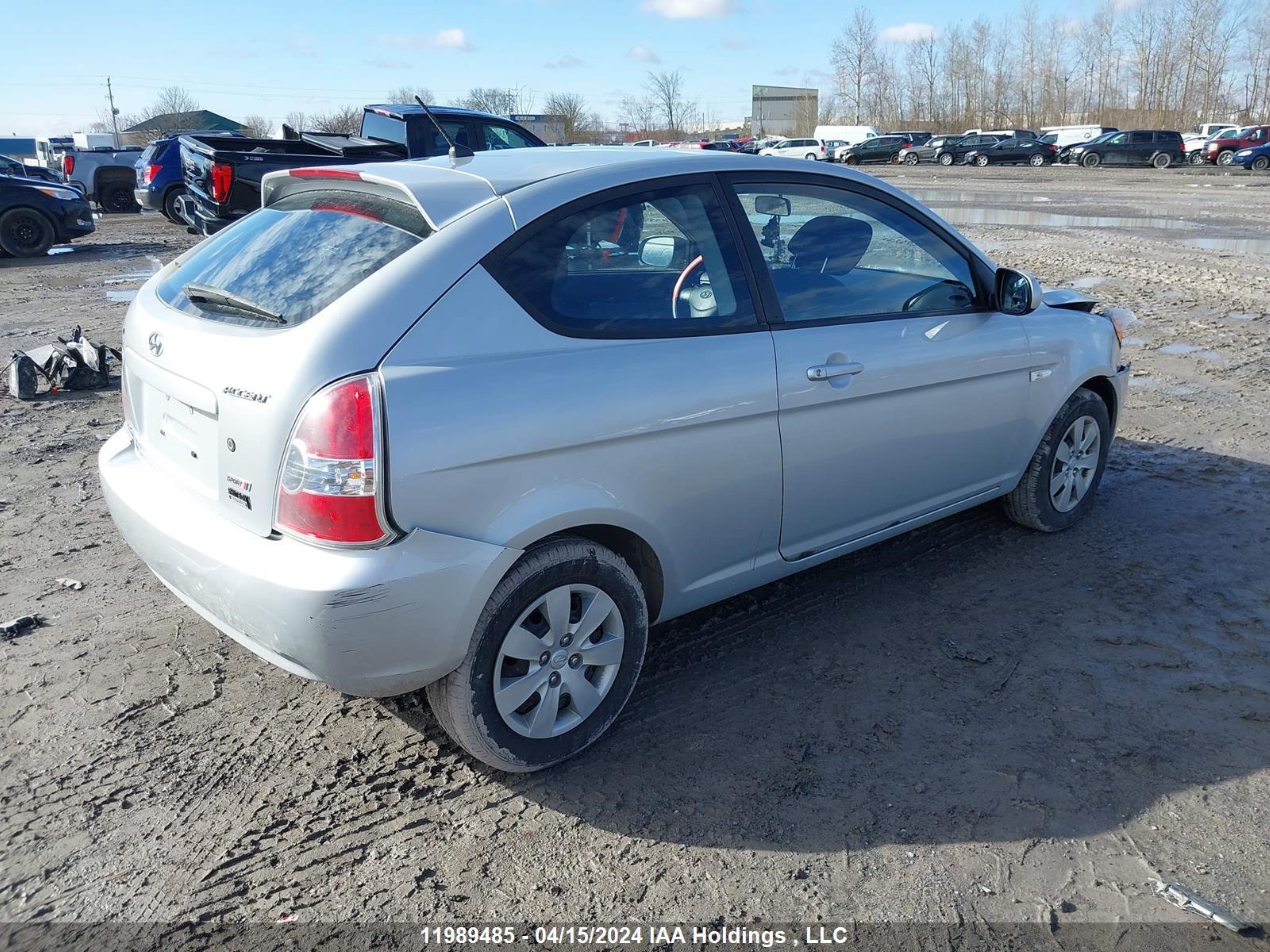 Photo 3 VIN: KMHCN3BC5AU157147 - HYUNDAI ACCENT 