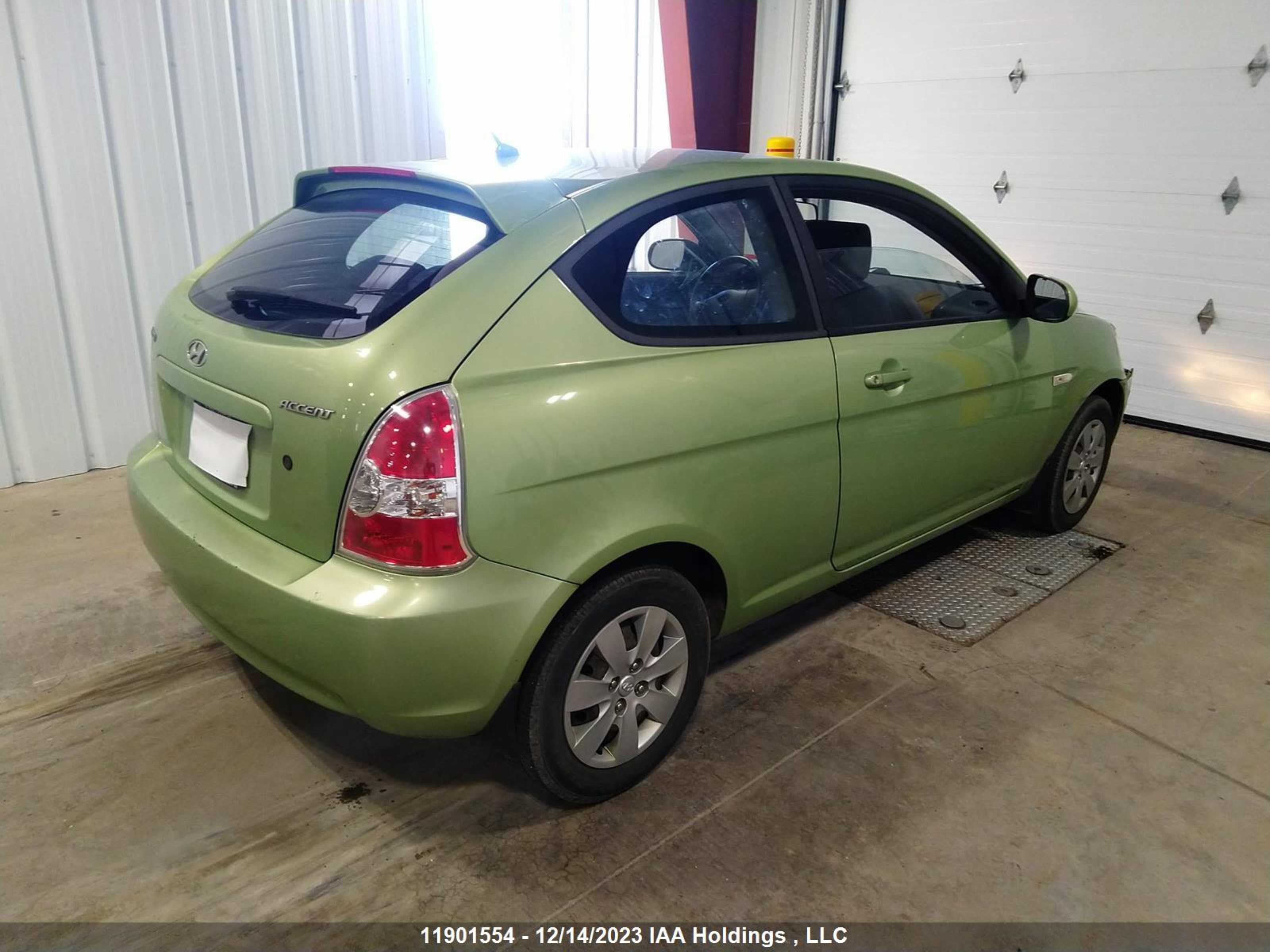 Photo 3 VIN: KMHCN3BCXAU164353 - HYUNDAI ACCENT 