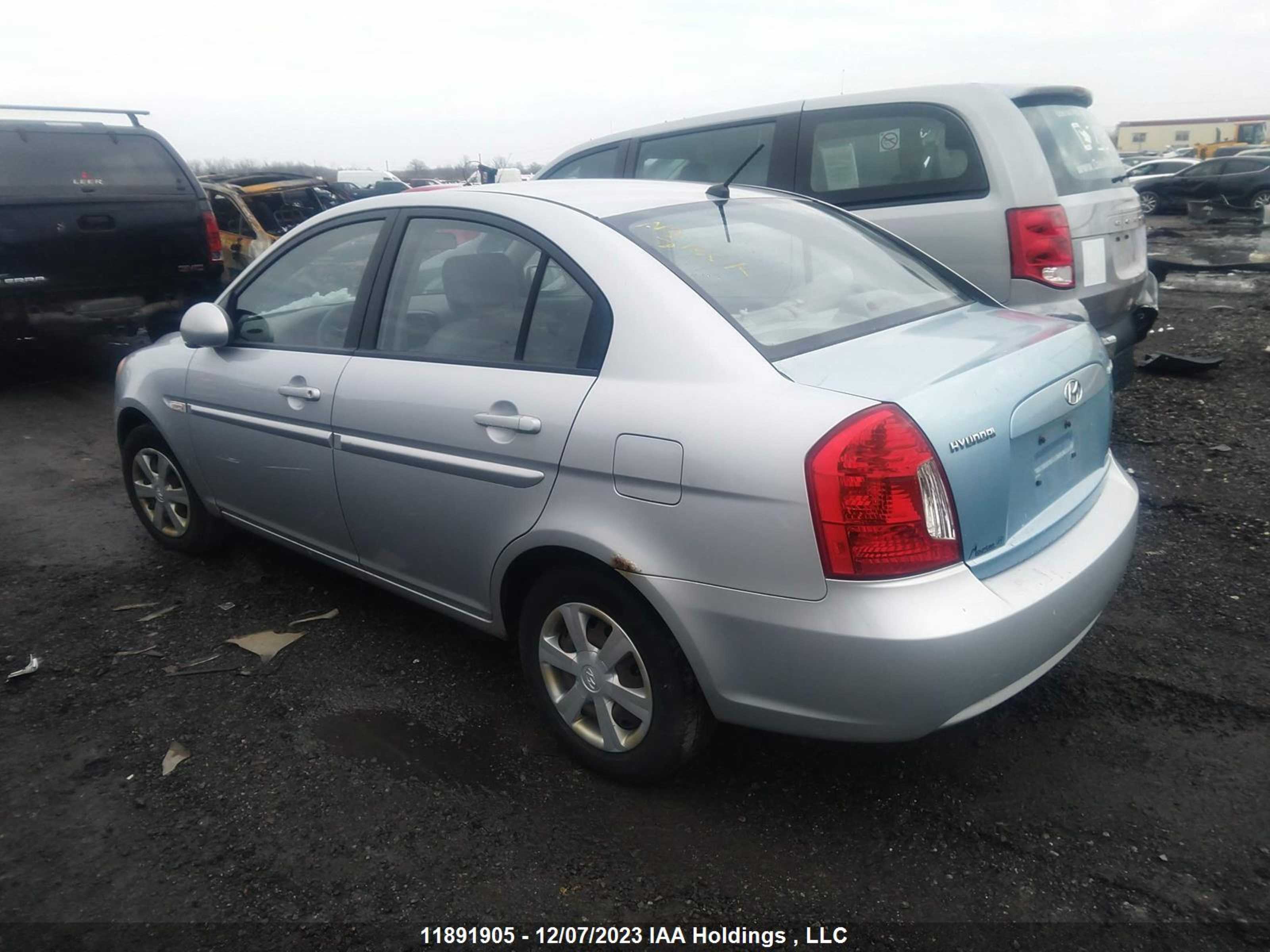 Photo 2 VIN: KMHCN45C37U077694 - HYUNDAI ACCENT 