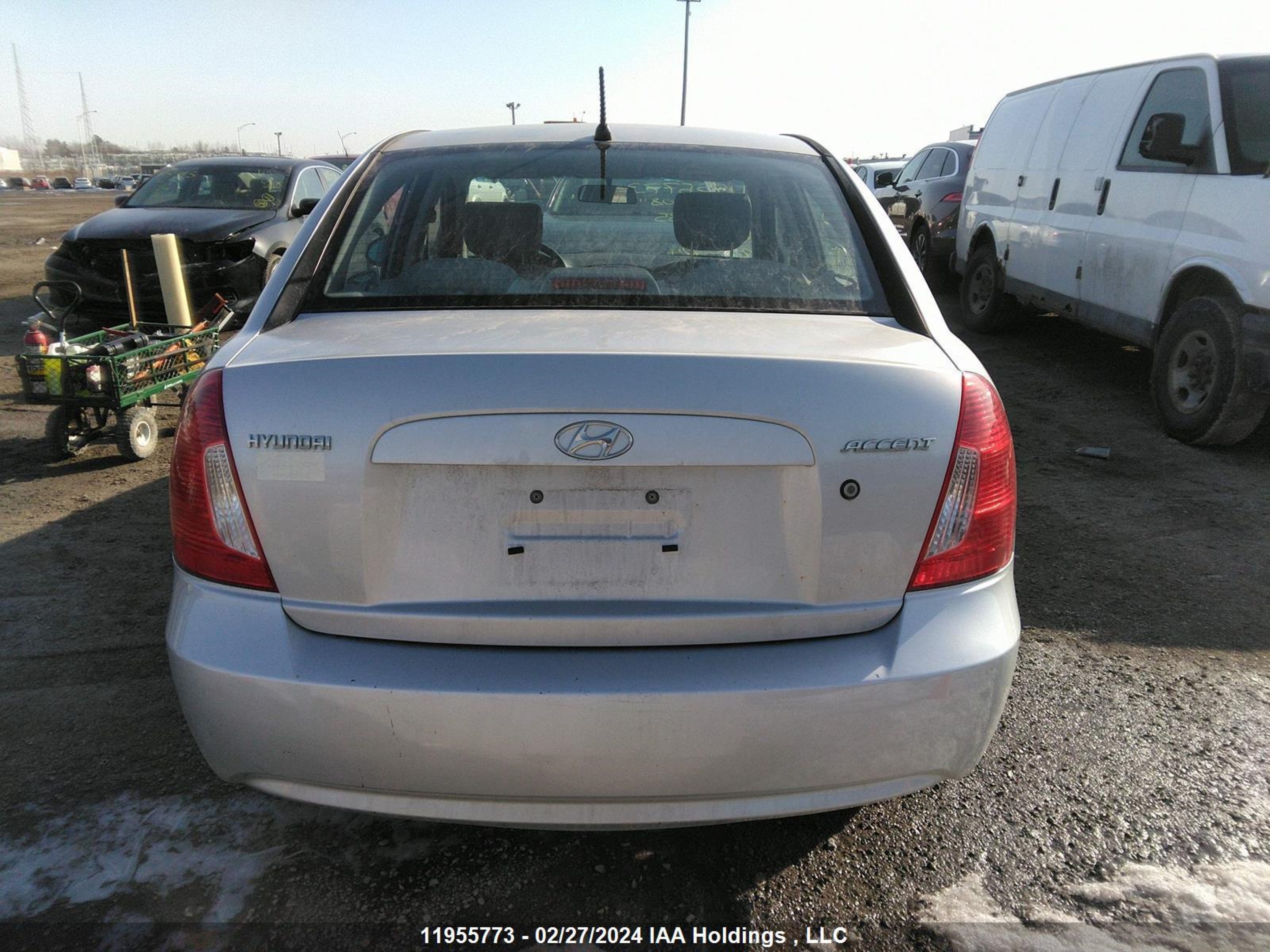 Photo 15 VIN: KMHCN45C88U262535 - HYUNDAI ACCENT 