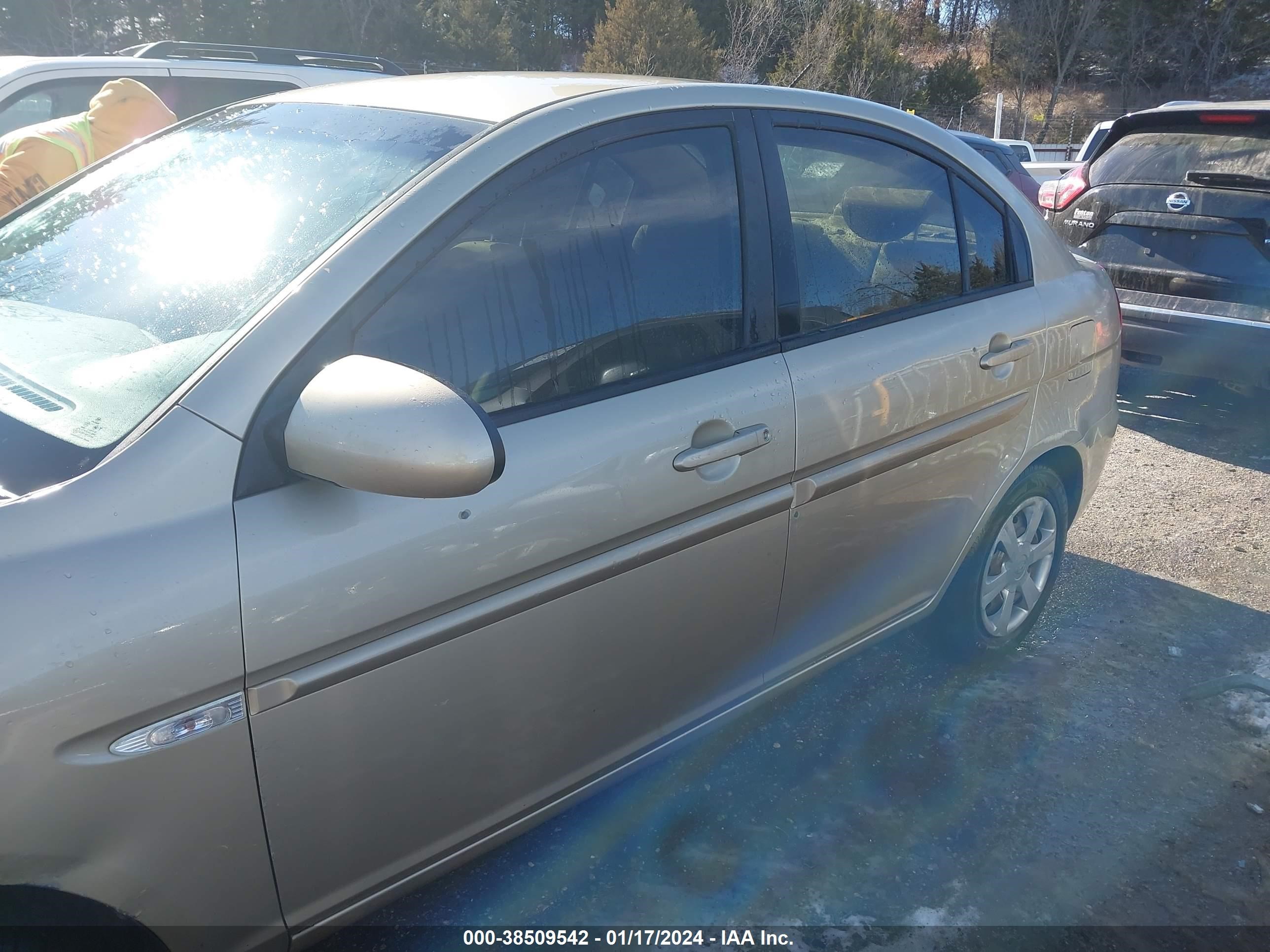 Photo 13 VIN: KMHCN46C07U149286 - HYUNDAI ACCENT 