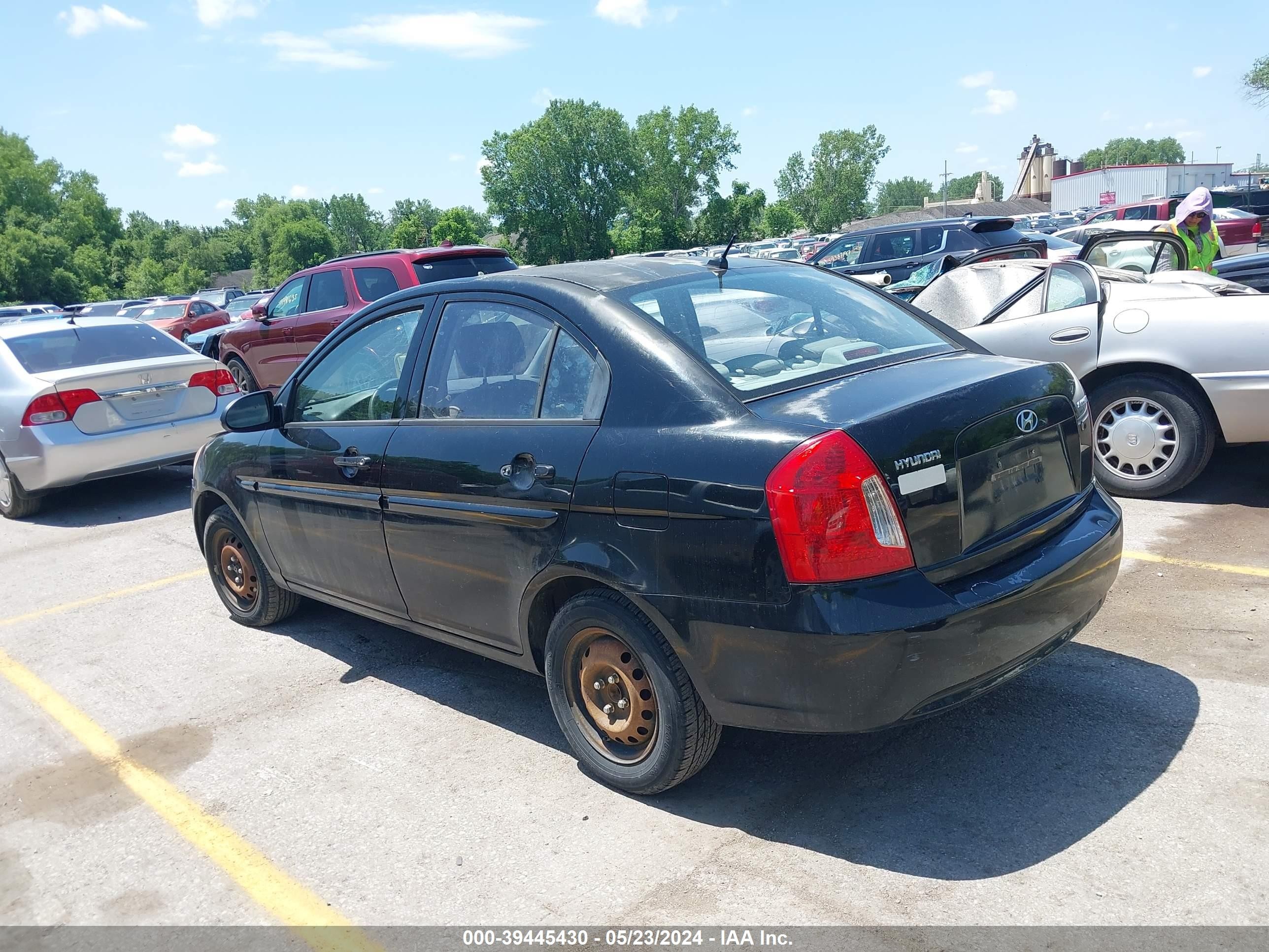 Photo 2 VIN: KMHCN46C28U214186 - HYUNDAI ACCENT 