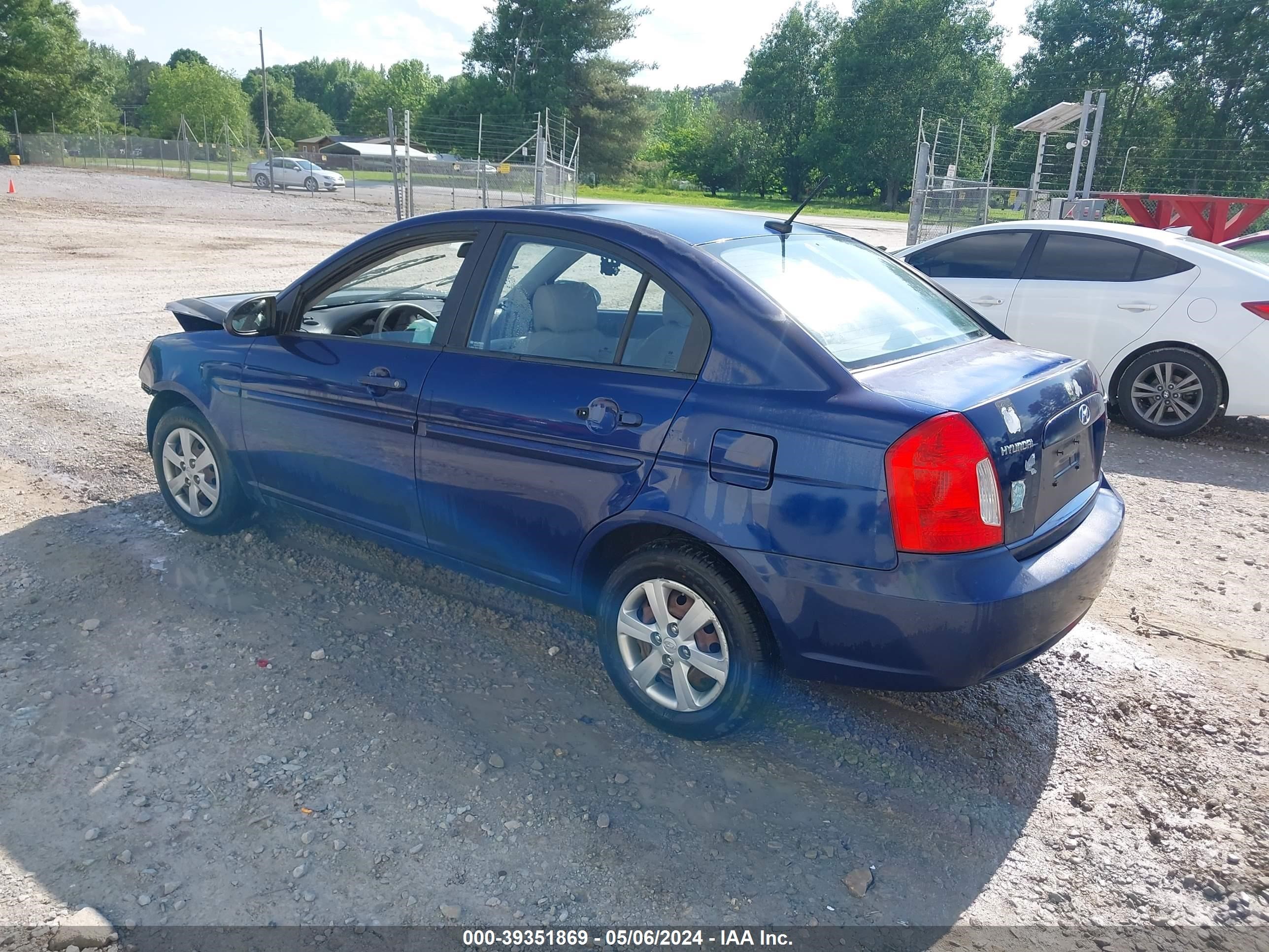 Photo 2 VIN: KMHCN46C29U288340 - HYUNDAI ACCENT 