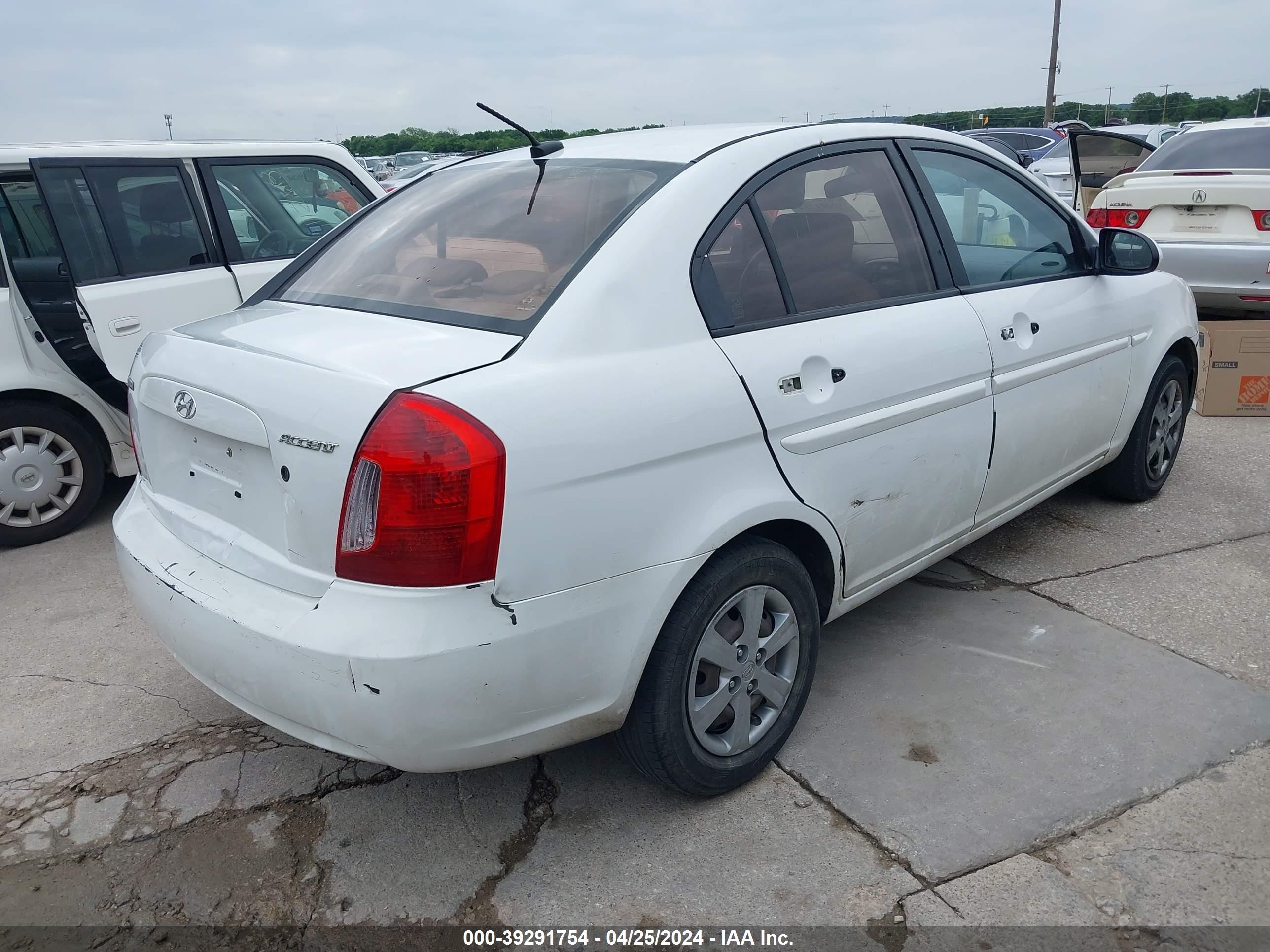 Photo 3 VIN: KMHCN46C39U308157 - HYUNDAI ACCENT 