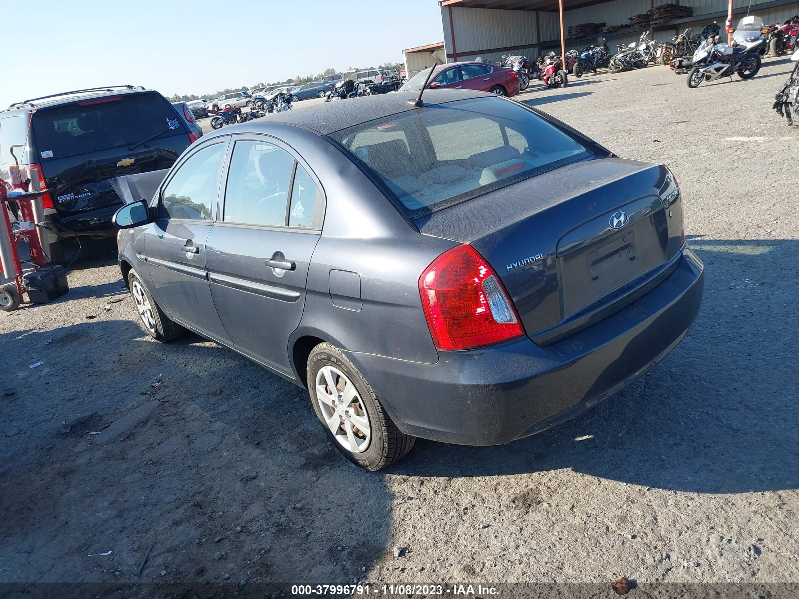 Photo 2 VIN: KMHCN46C49U349994 - HYUNDAI ACCENT 