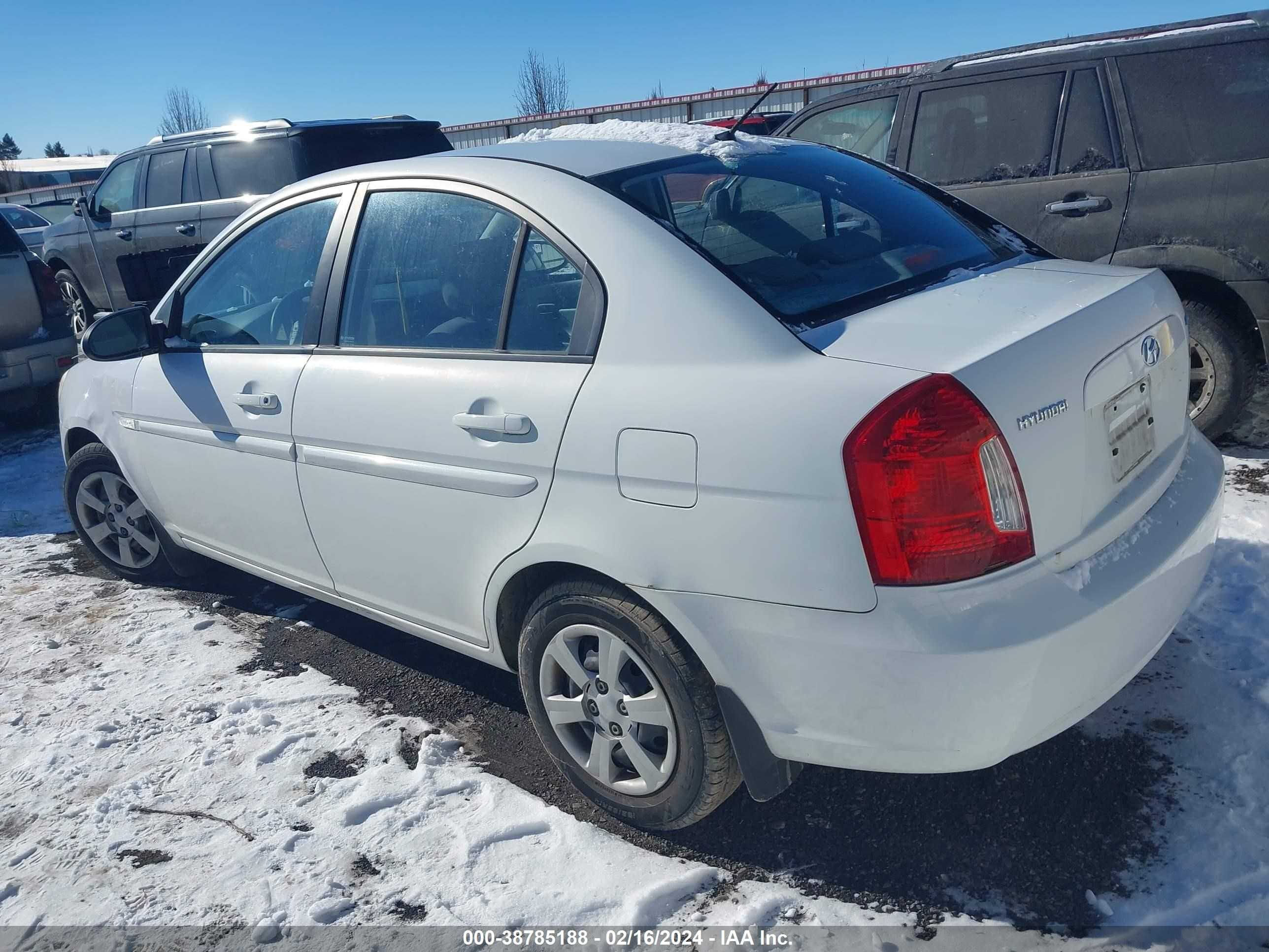 Photo 2 VIN: KMHCN46C57U101220 - HYUNDAI ACCENT 