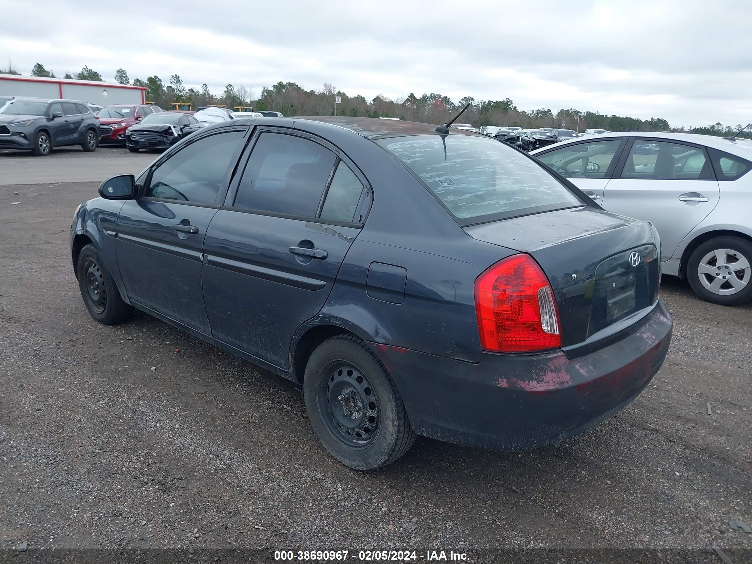 Photo 2 VIN: KMHCN46C58U206017 - HYUNDAI ACCENT 