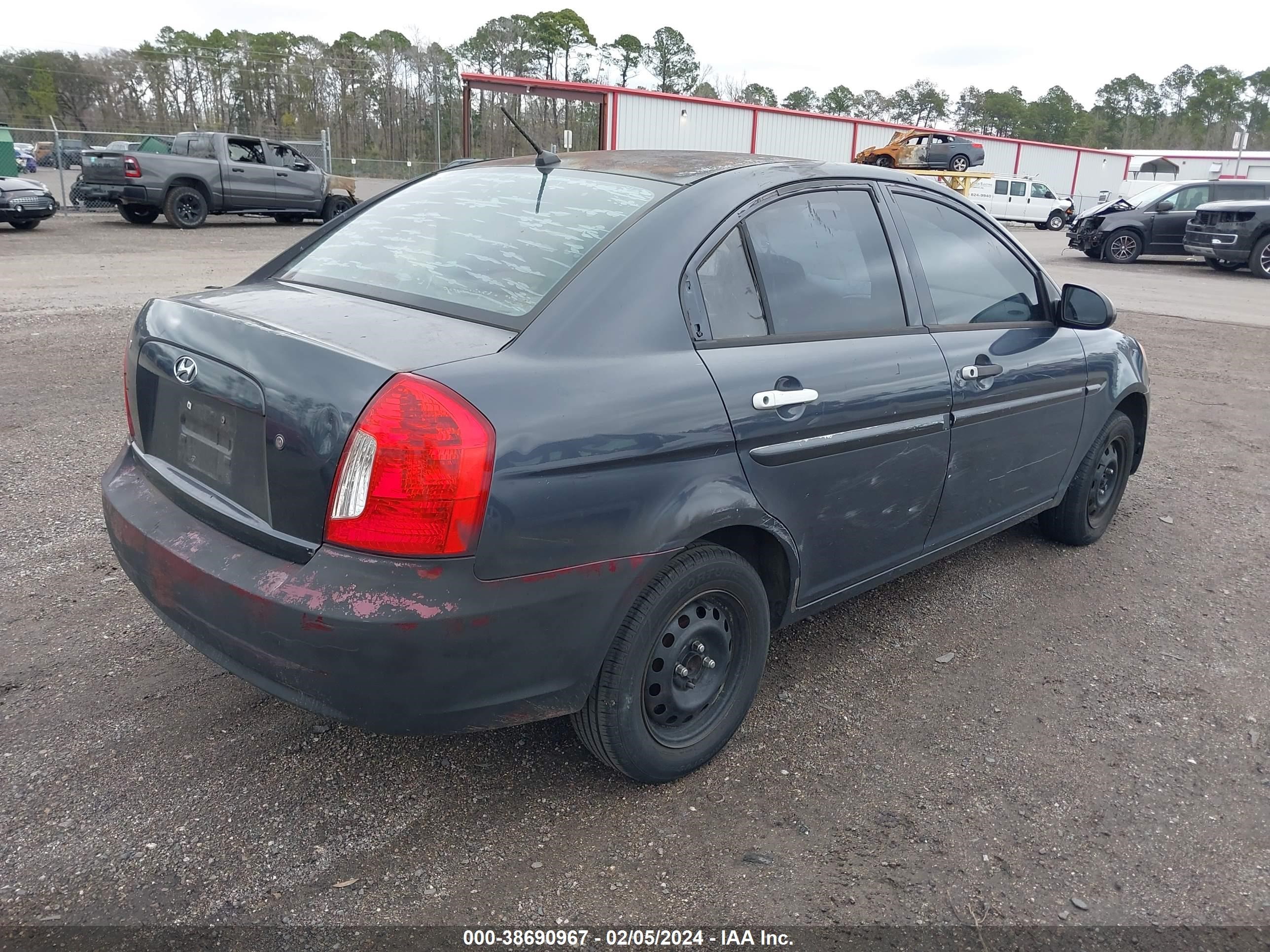 Photo 3 VIN: KMHCN46C58U206017 - HYUNDAI ACCENT 