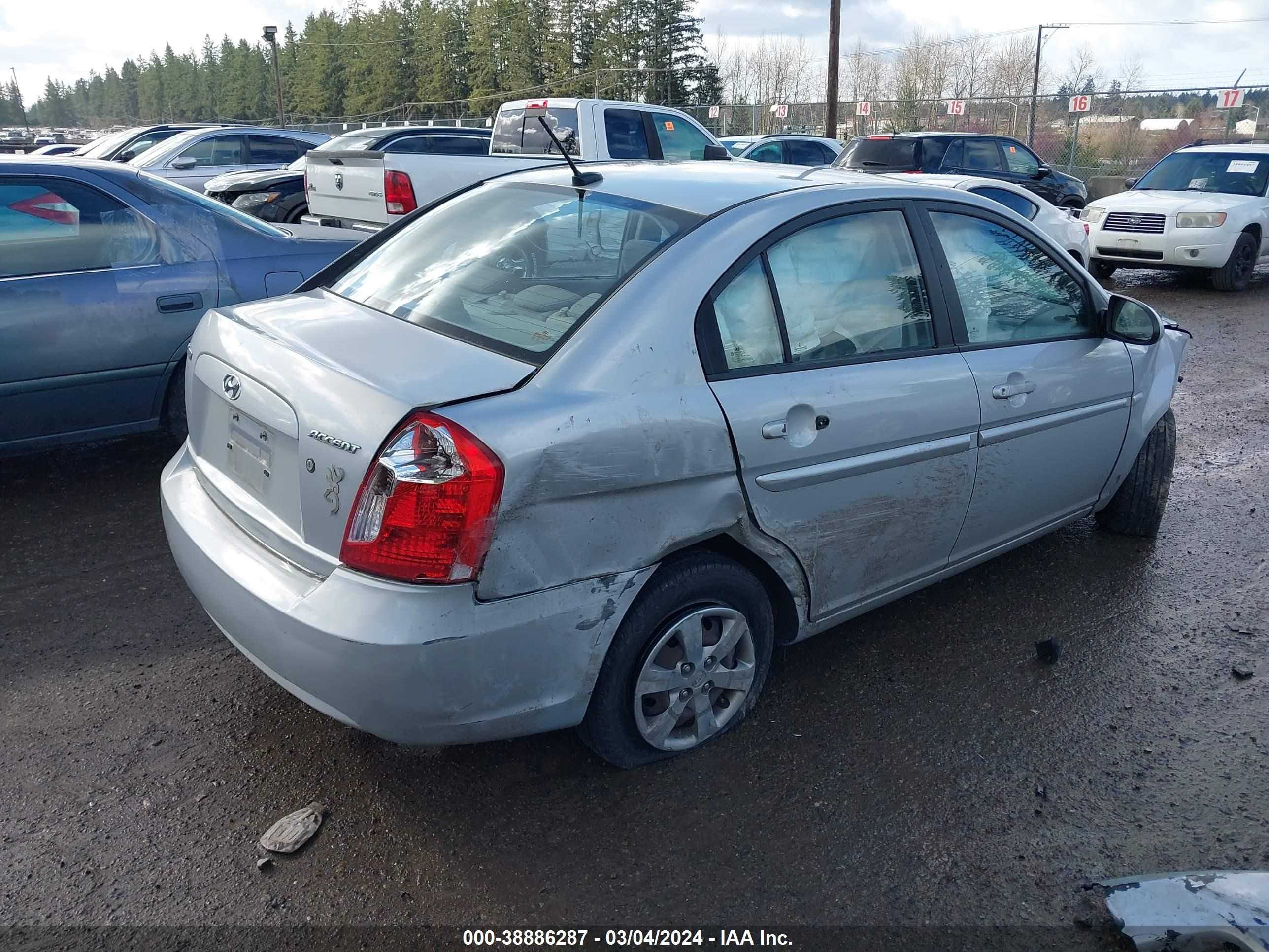 Photo 3 VIN: KMHCN46C58U244797 - HYUNDAI ACCENT 