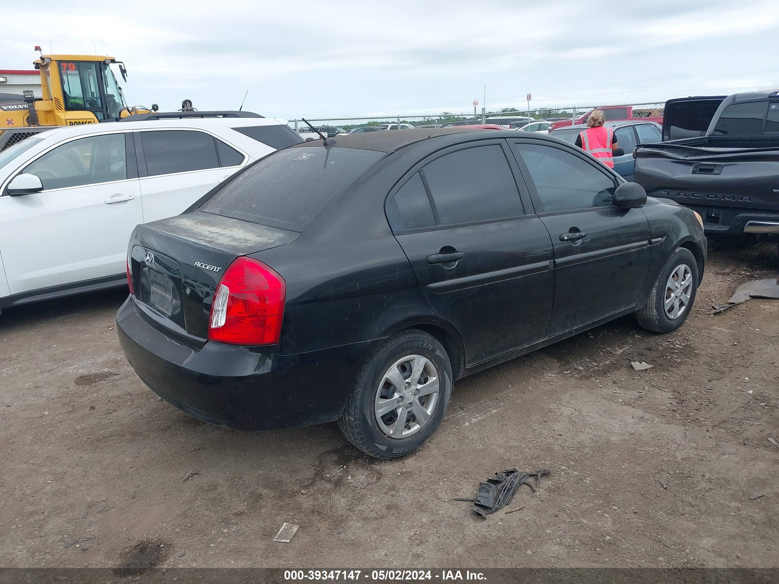 Photo 3 VIN: KMHCN46C68U177028 - HYUNDAI ACCENT 