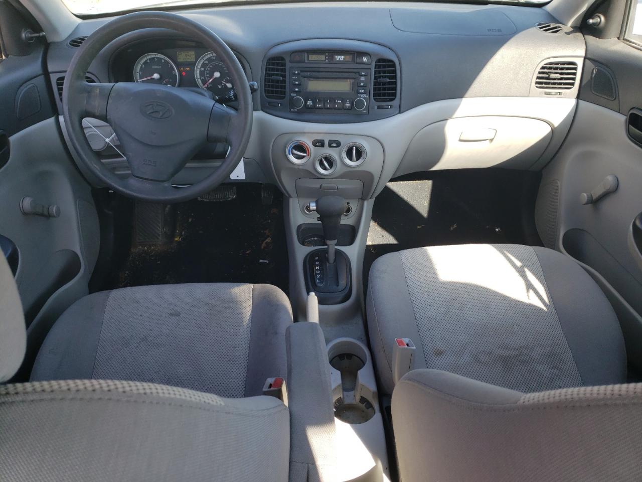 Photo 7 VIN: KMHCN46C68U204504 - HYUNDAI ACCENT 