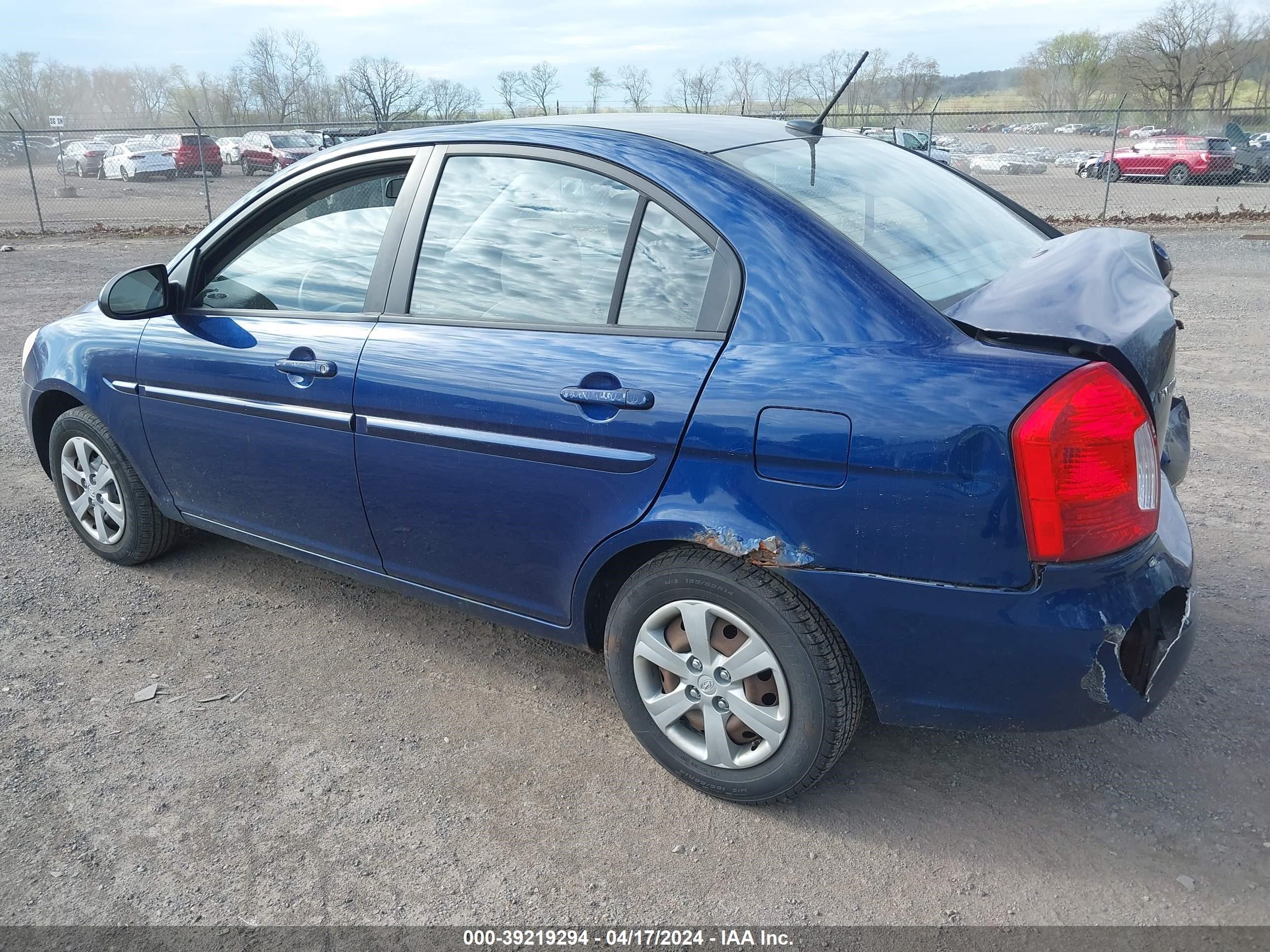 Photo 2 VIN: KMHCN46C68U275797 - HYUNDAI ACCENT 