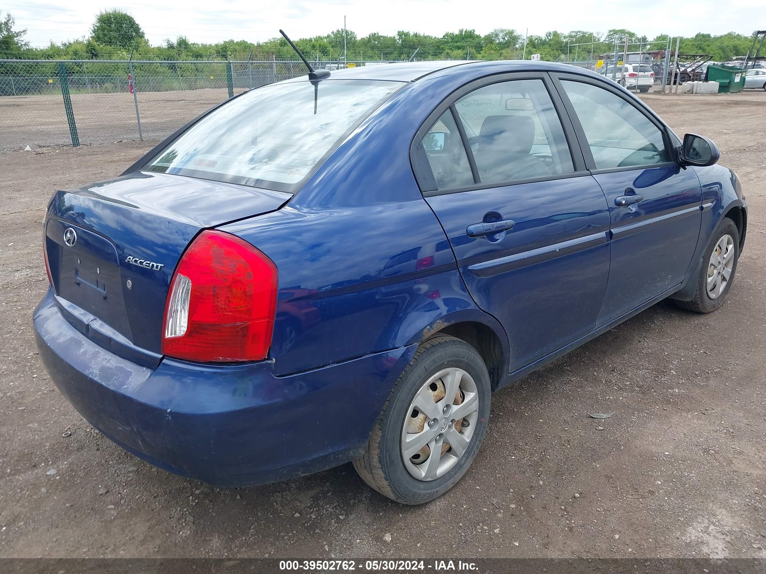 Photo 3 VIN: KMHCN46C68U279574 - HYUNDAI ACCENT 