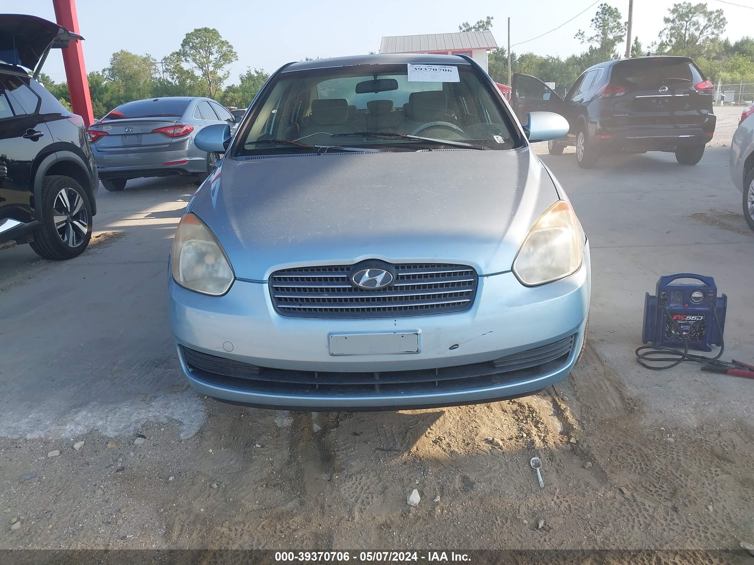 Photo 11 VIN: KMHCN46C77U162567 - HYUNDAI ACCENT 