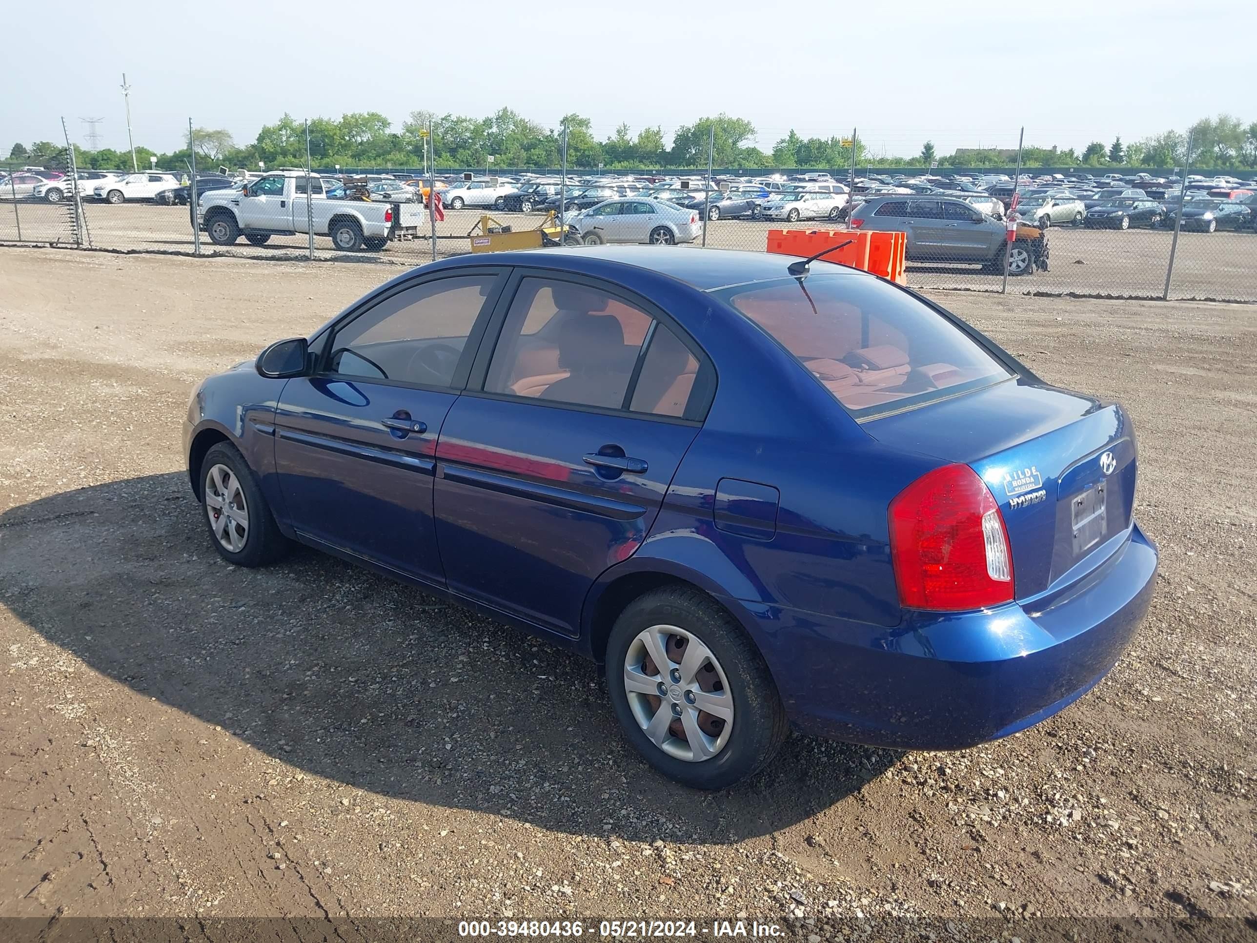 Photo 2 VIN: KMHCN46C88U182683 - HYUNDAI ACCENT 