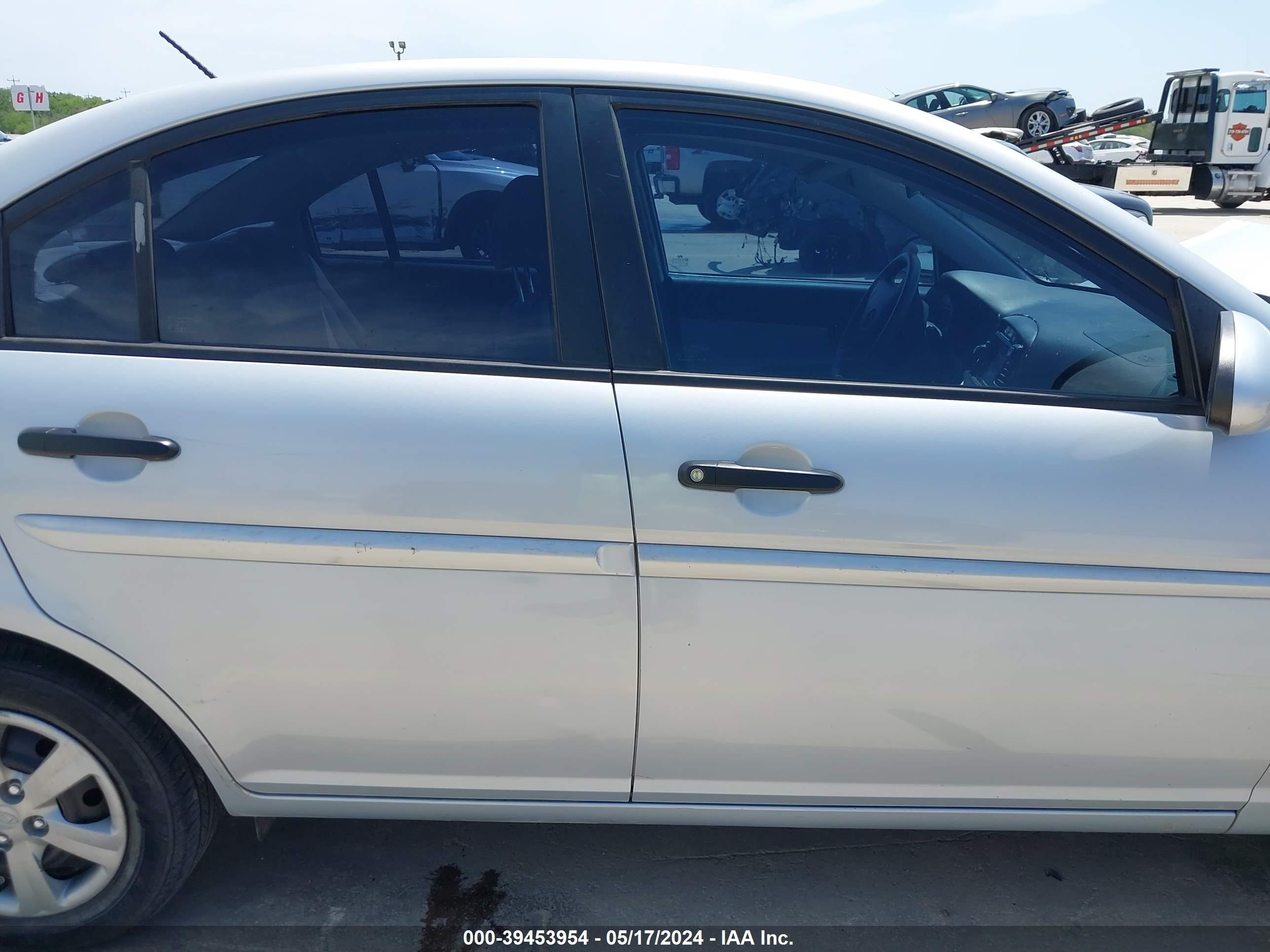 Photo 12 VIN: KMHCN46C88U216315 - HYUNDAI ACCENT 