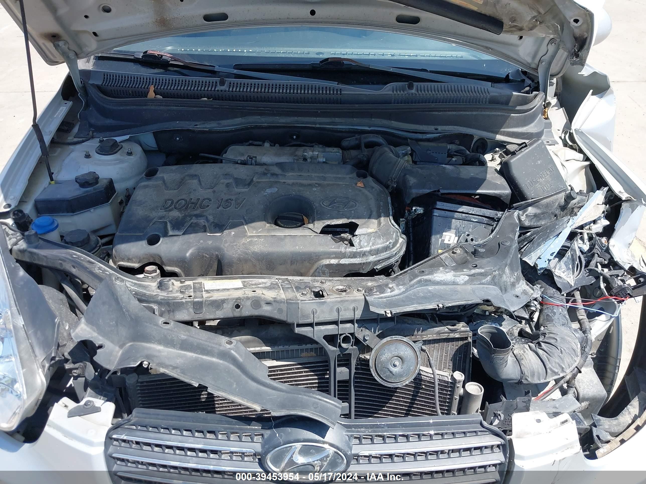 Photo 9 VIN: KMHCN46C88U216315 - HYUNDAI ACCENT 