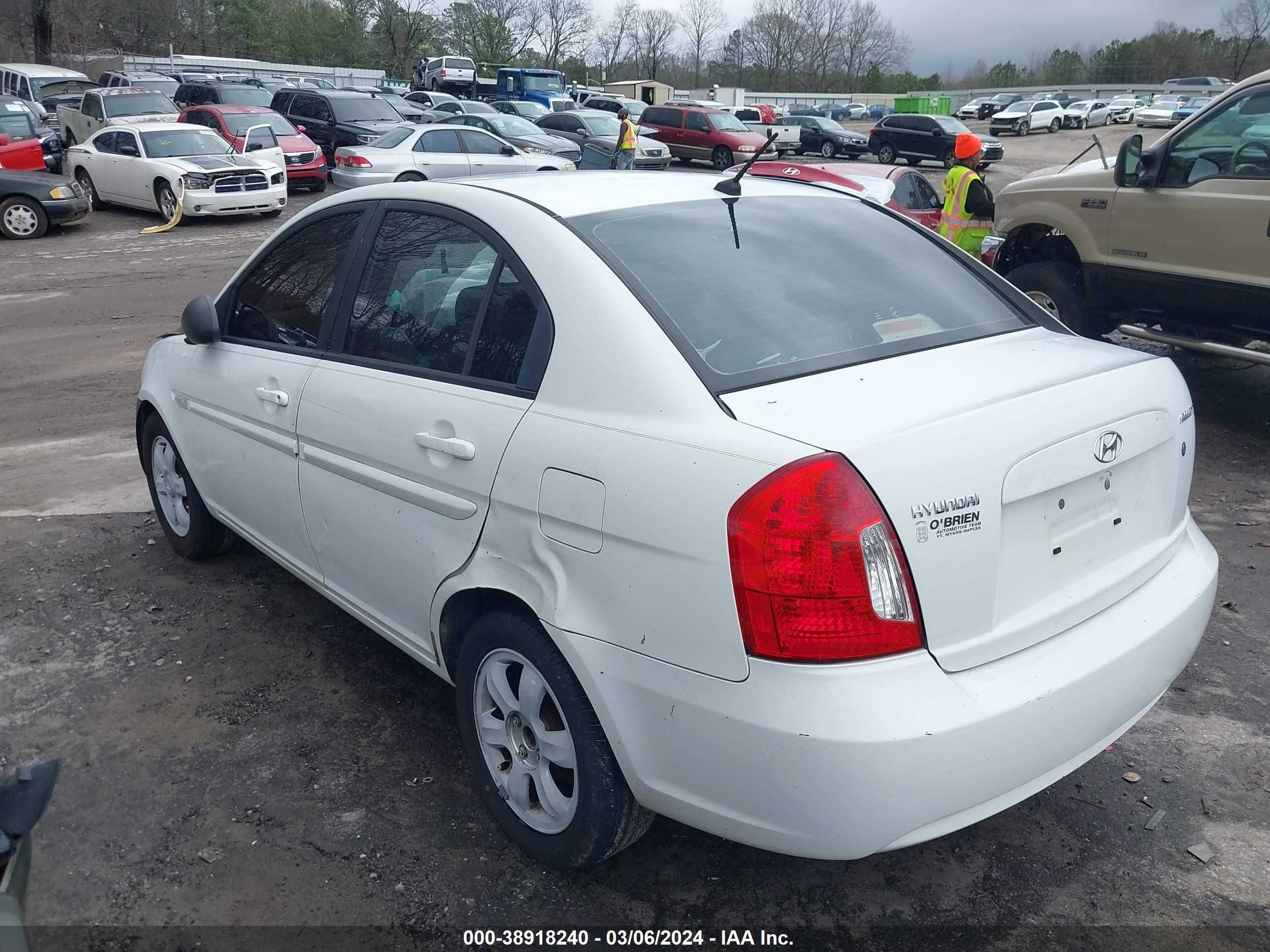 Photo 2 VIN: KMHCN46C97U120112 - HYUNDAI ACCENT 