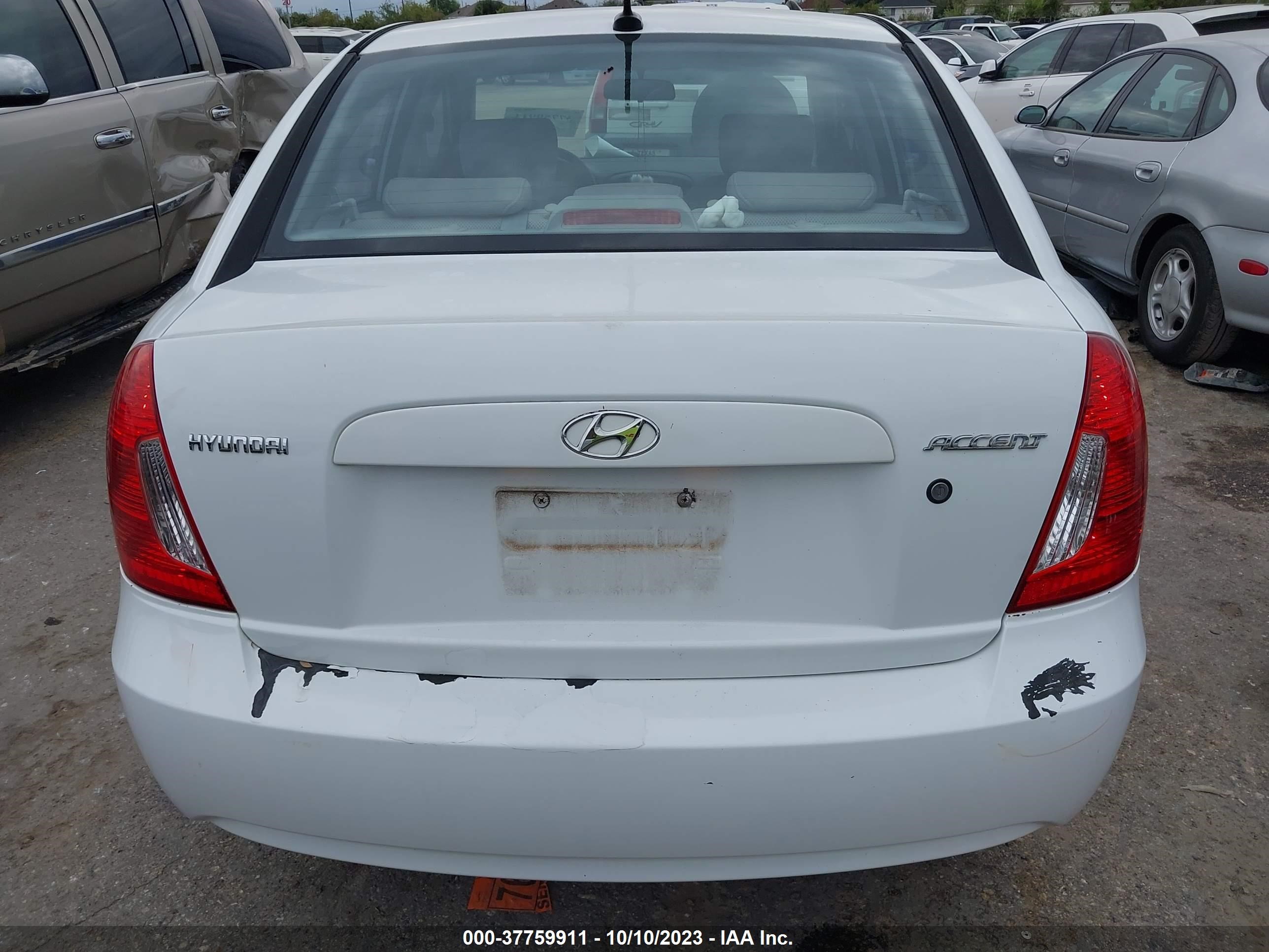 Photo 15 VIN: KMHCN46C98U241692 - HYUNDAI ACCENT 