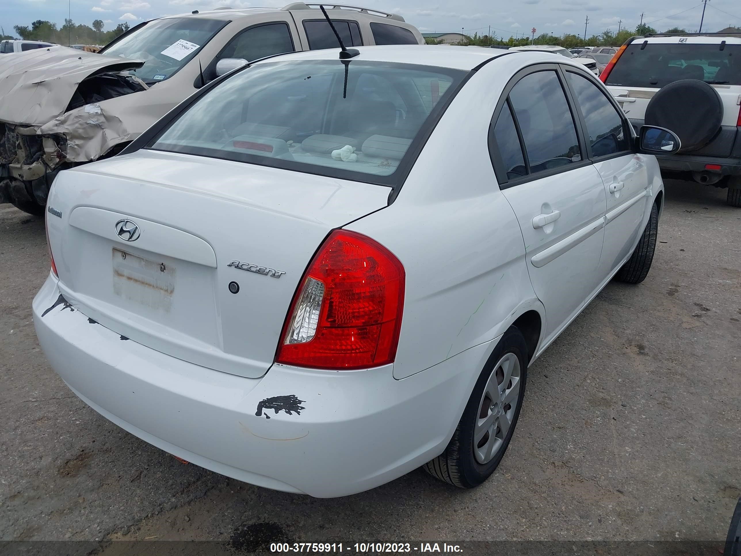 Photo 3 VIN: KMHCN46C98U241692 - HYUNDAI ACCENT 