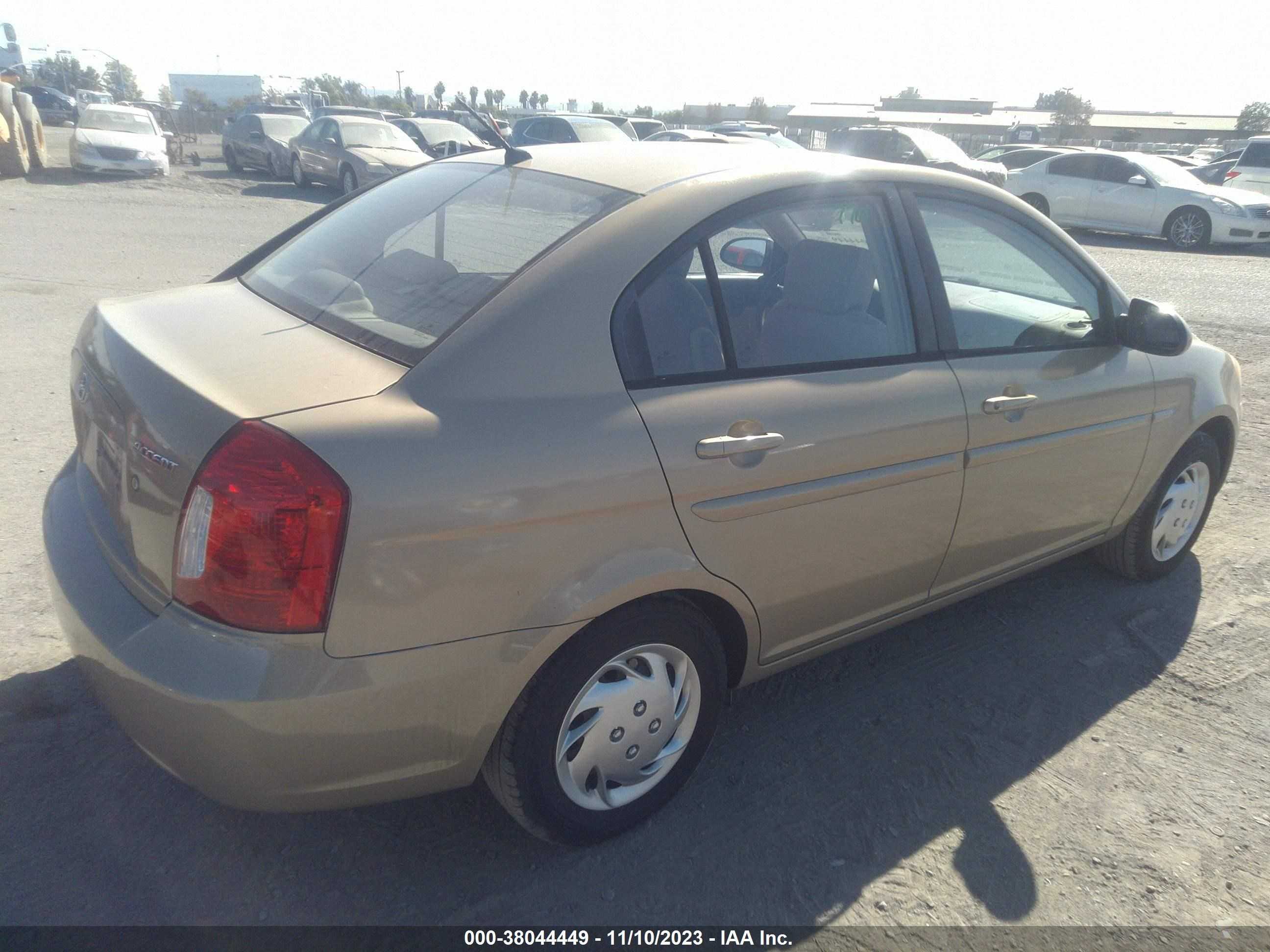 Photo 3 VIN: KMHCN46CX6U024164 - HYUNDAI ACCENT 