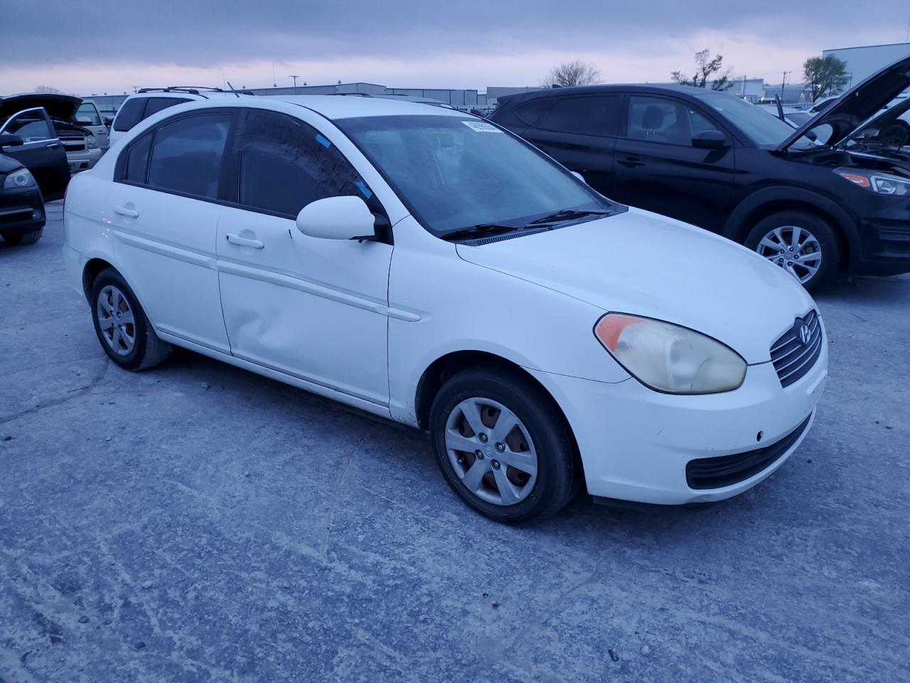 Photo 3 VIN: KMHCN46CX8U210080 - HYUNDAI ACCENT 