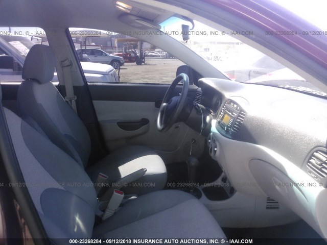 Photo 4 VIN: KMHCN4AC0AU421625 - HYUNDAI ACCENT 