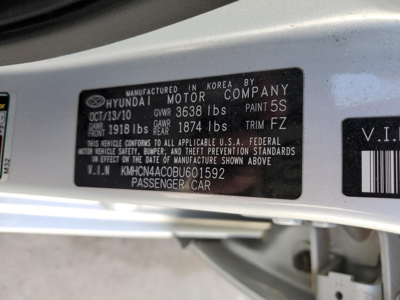 Photo 11 VIN: KMHCN4AC0BU601592 - HYUNDAI ACCENT 