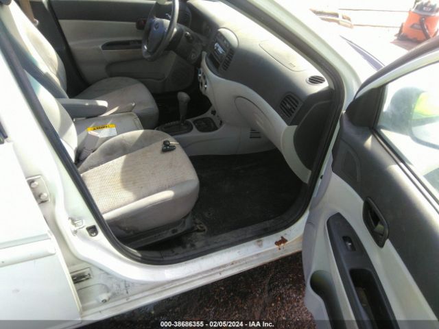 Photo 4 VIN: KMHCN4AC1AU485057 - HYUNDAI ACCENT 