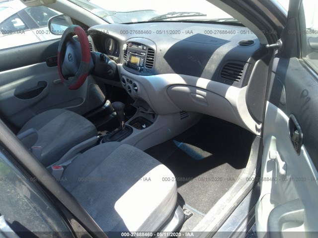 Photo 4 VIN: KMHCN4AC2AU401697 - HYUNDAI ACCENT 