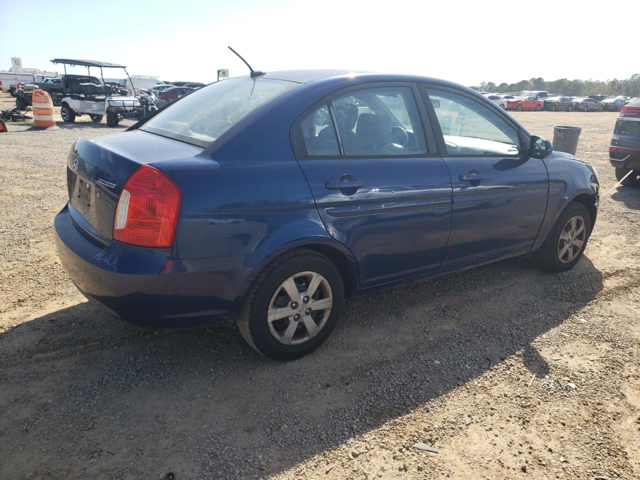 Photo 2 VIN: KMHCN4AC7BU612153 - HYUNDAI ACCENT 