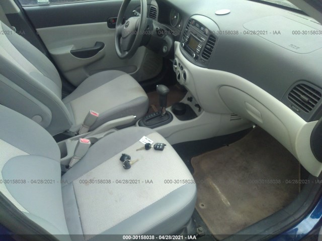 Photo 4 VIN: KMHCN4AC8AU429844 - HYUNDAI ACCENT 