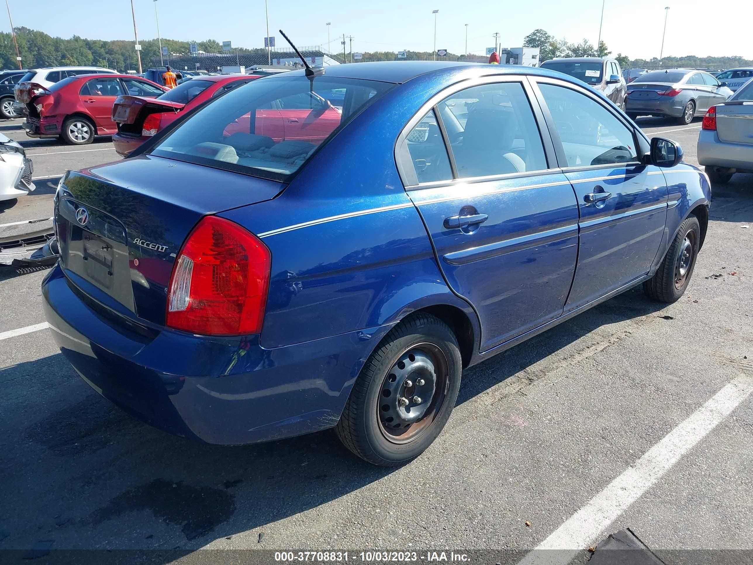 Photo 3 VIN: KMHCN4ACXAU504527 - HYUNDAI ACCENT 