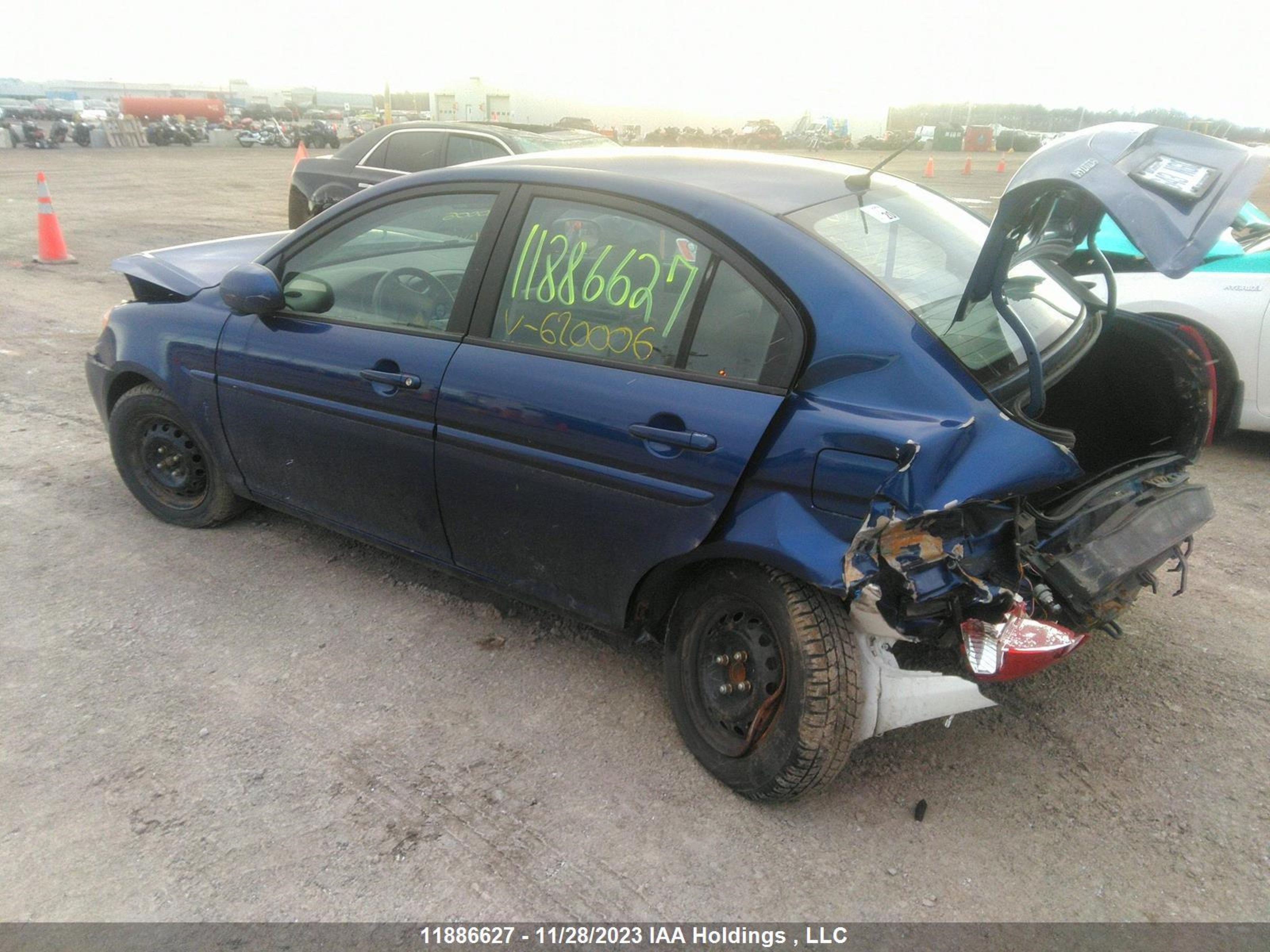 Photo 2 VIN: KMHCN4BC3BU620006 - HYUNDAI ACCENT 