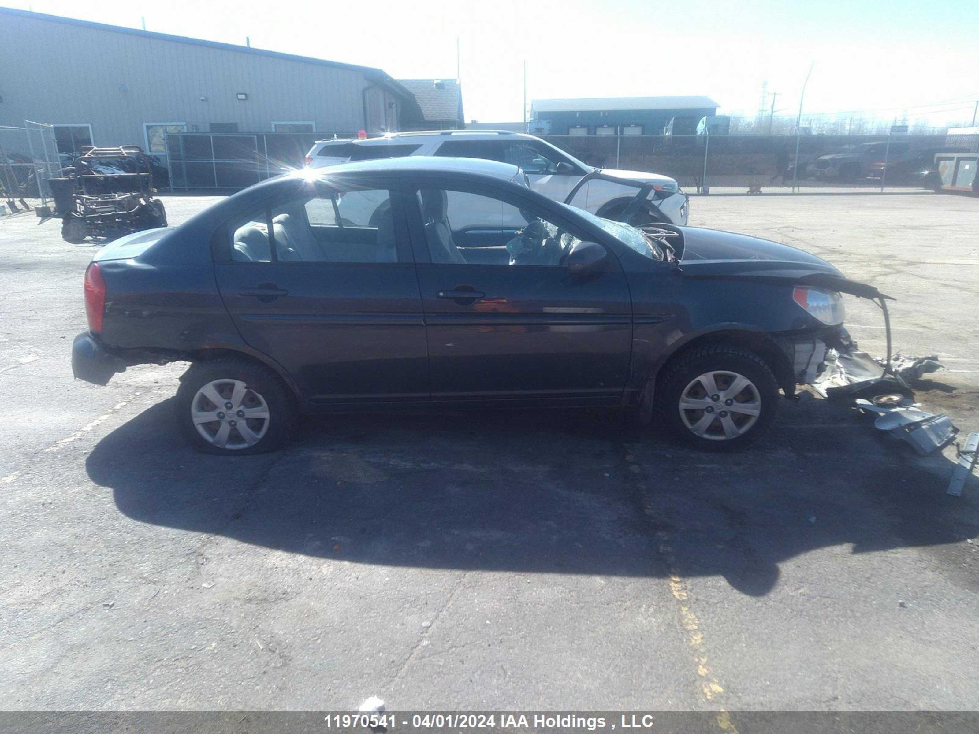 Photo 13 VIN: KMHCN4BC4AU490011 - HYUNDAI ACCENT 