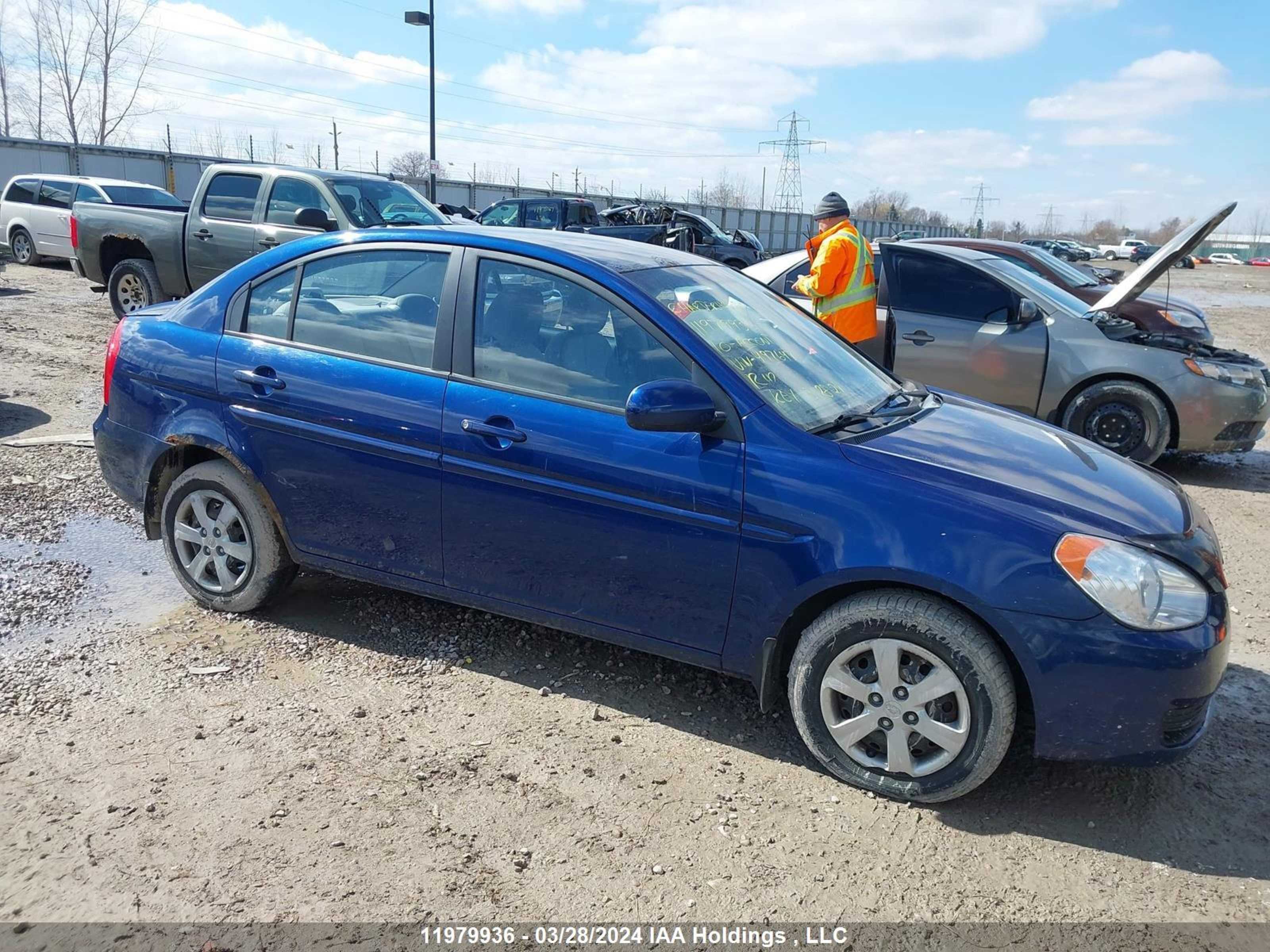 Photo 12 VIN: KMHCN4BC7AU497647 - HYUNDAI ACCENT 