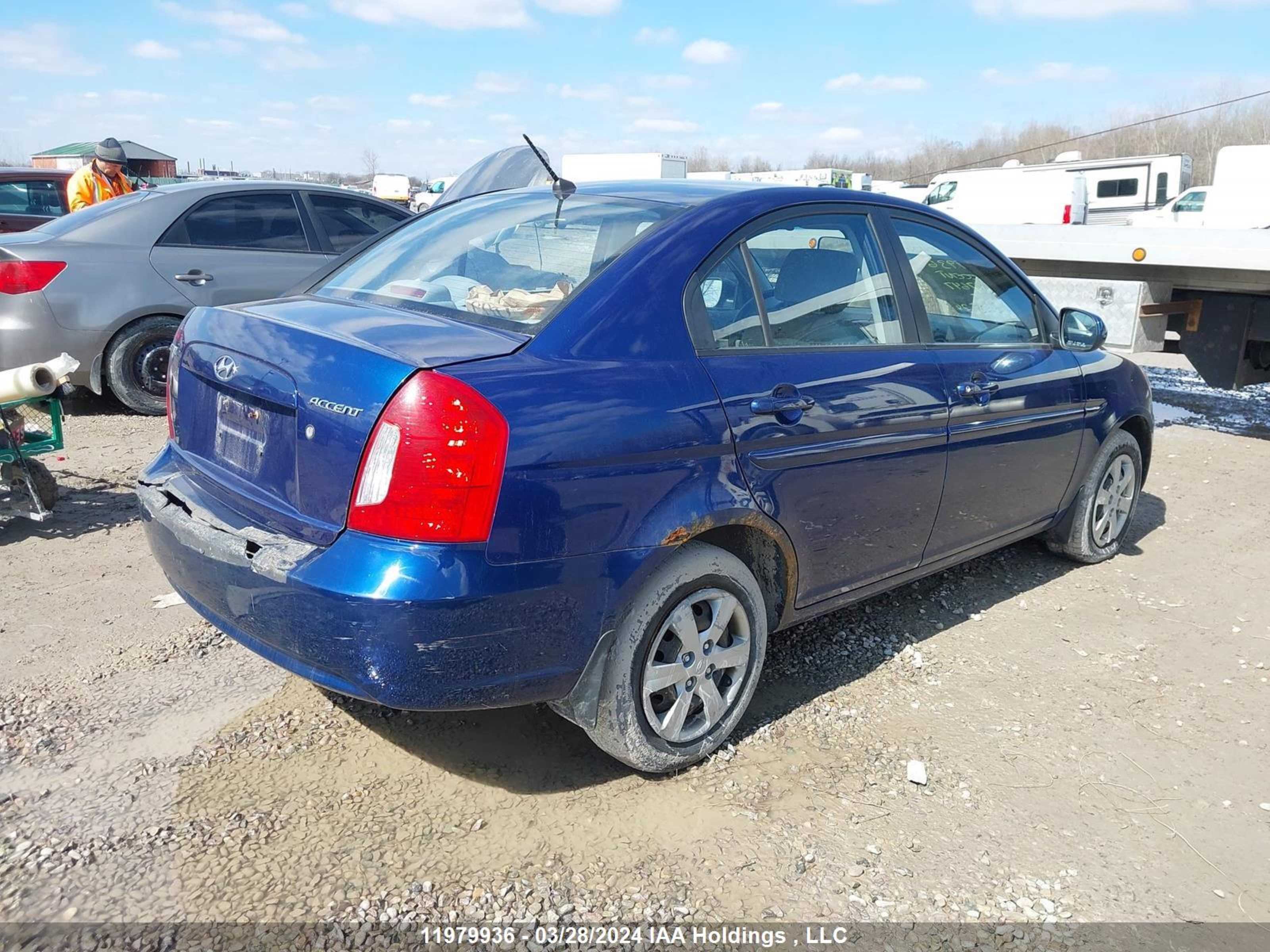 Photo 3 VIN: KMHCN4BC7AU497647 - HYUNDAI ACCENT 