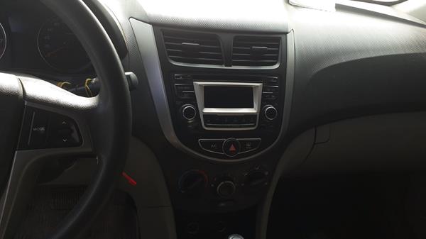 Photo 16 VIN: KMHCT41B3GU041099 - HYUNDAI ACCENT 