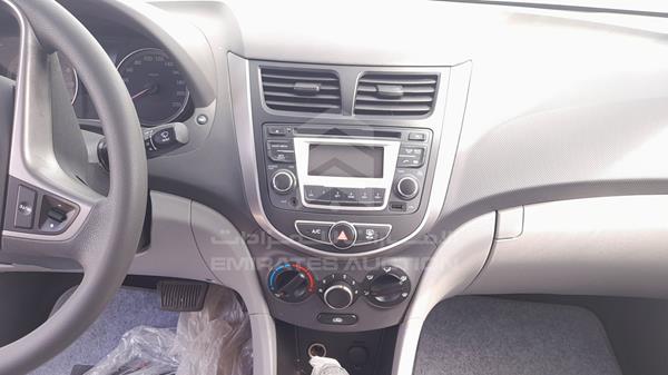 Photo 15 VIN: KMHCT41B3GU975750 - HYUNDAI ACCENT 