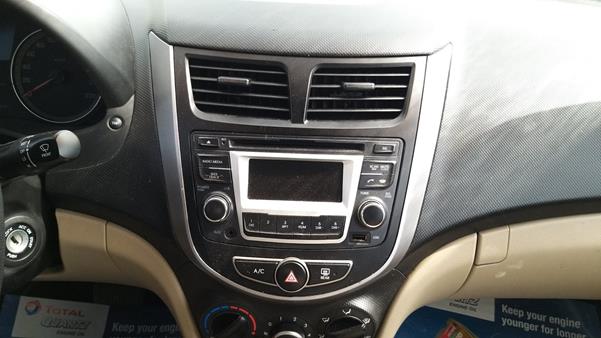 Photo 15 VIN: KMHCT41B7GU961852 - HYUNDAI ACCENT 