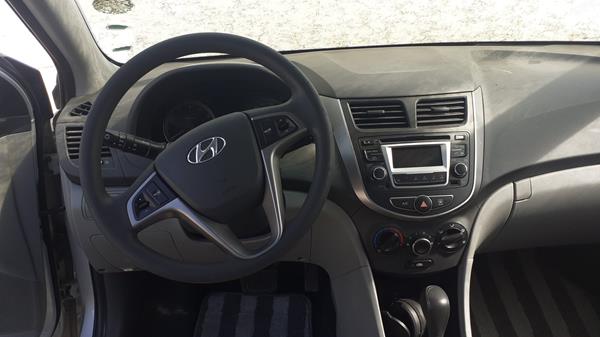 Photo 11 VIN: KMHCT41B9GU054777 - HYUNDAI ACCENT 