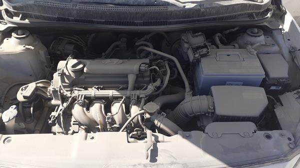 Photo 26 VIN: KMHCT41B9GU054777 - HYUNDAI ACCENT 