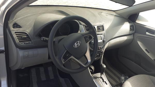 Photo 9 VIN: KMHCT41B9GU054777 - HYUNDAI ACCENT 