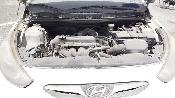 Photo 31 VIN: KMHCT41C6CU250470 - HYUNDAI ACCENT 