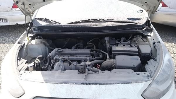 Photo 26 VIN: KMHCT41CXEU556025 - HYUNDAI ACCENT 